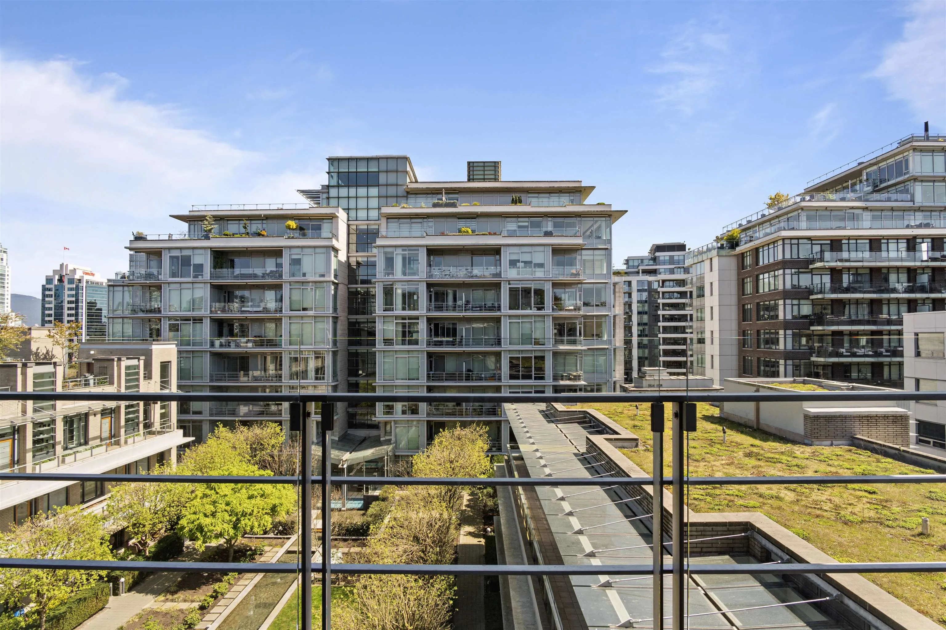 709 77 Walter Hardwick Avenue