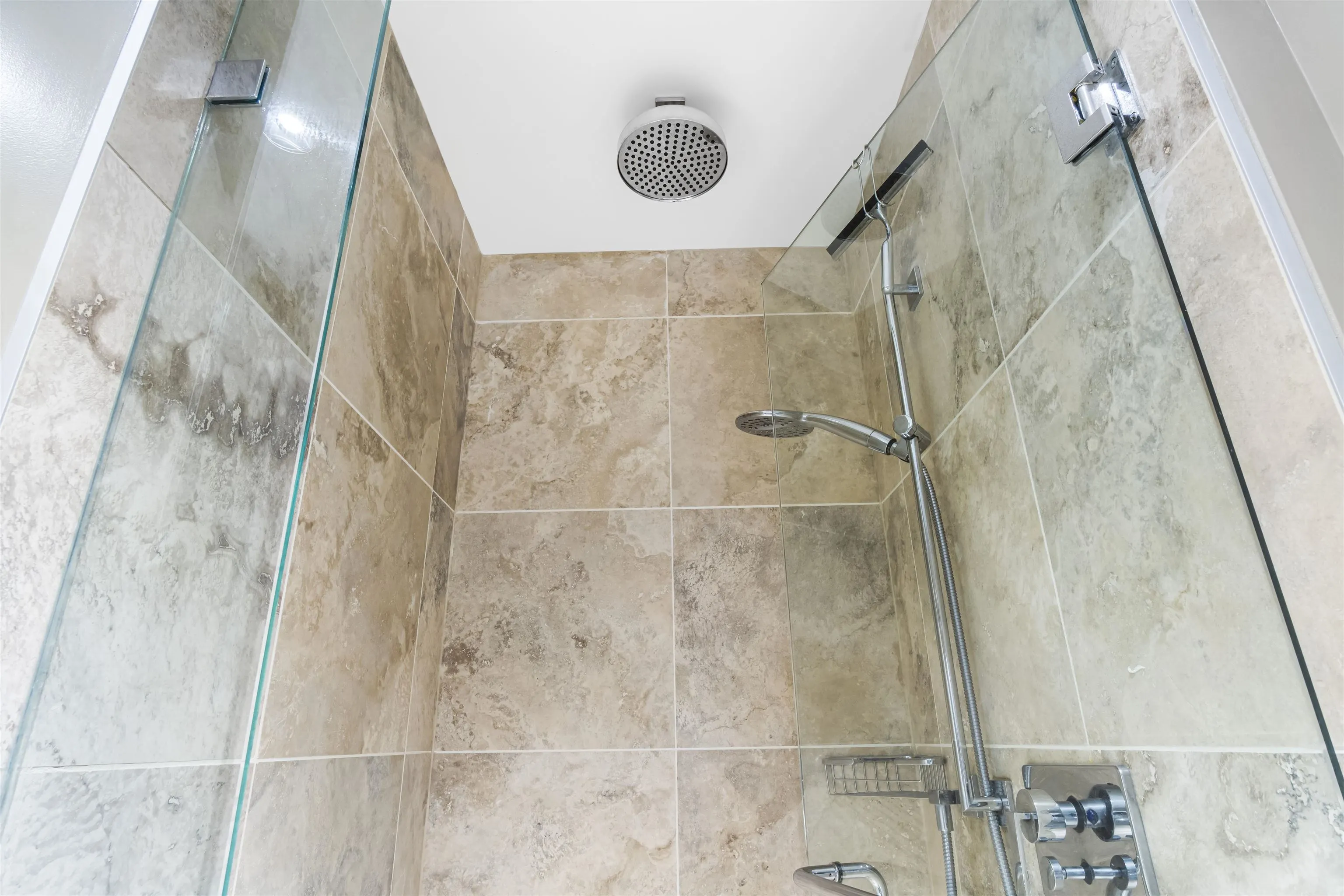 709 77 Walter Hardwick Avenue