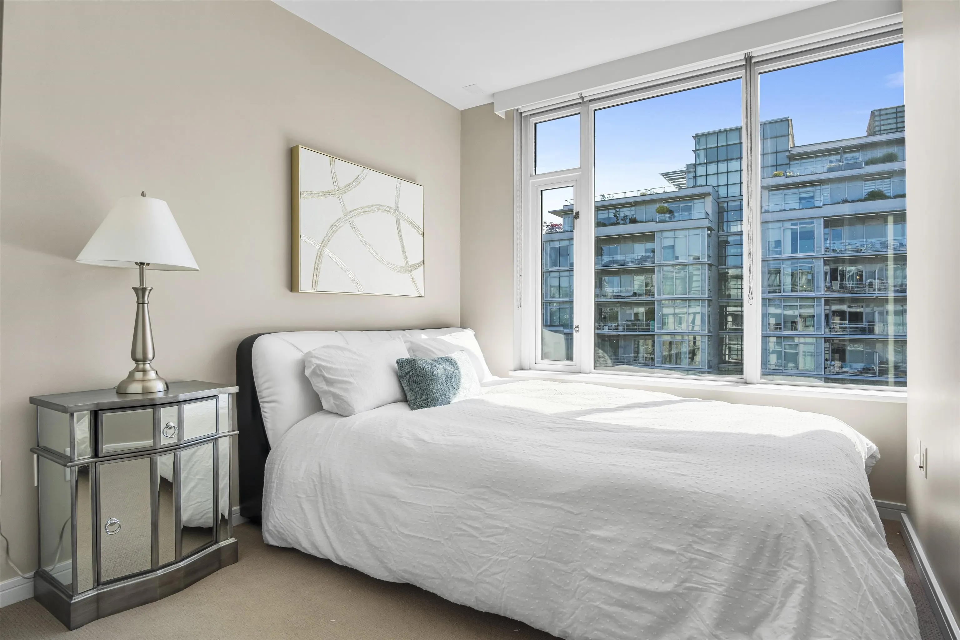 709 77 Walter Hardwick Avenue