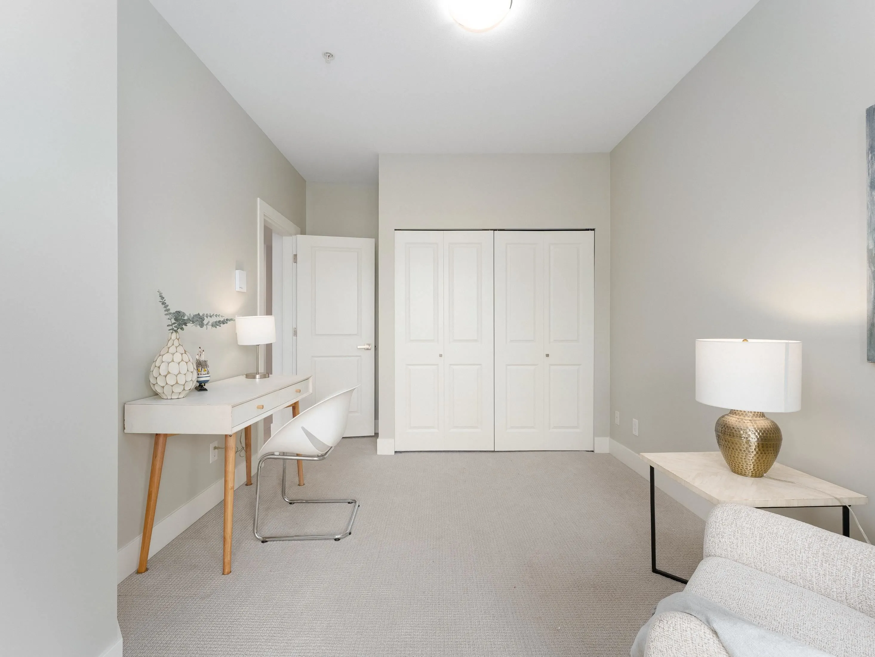 422 580 Raven Woods Drive
