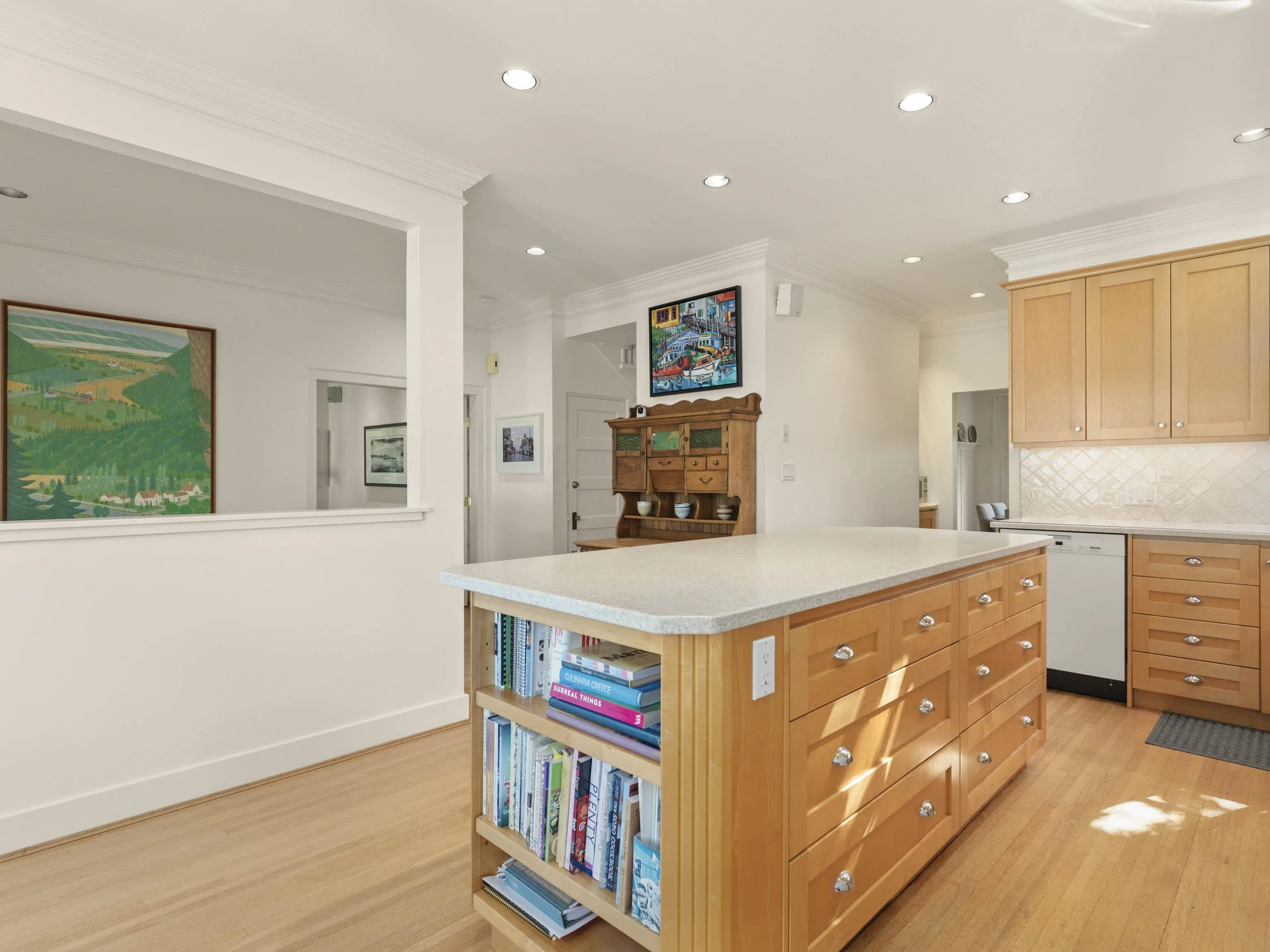 2527 W 37th Avenue