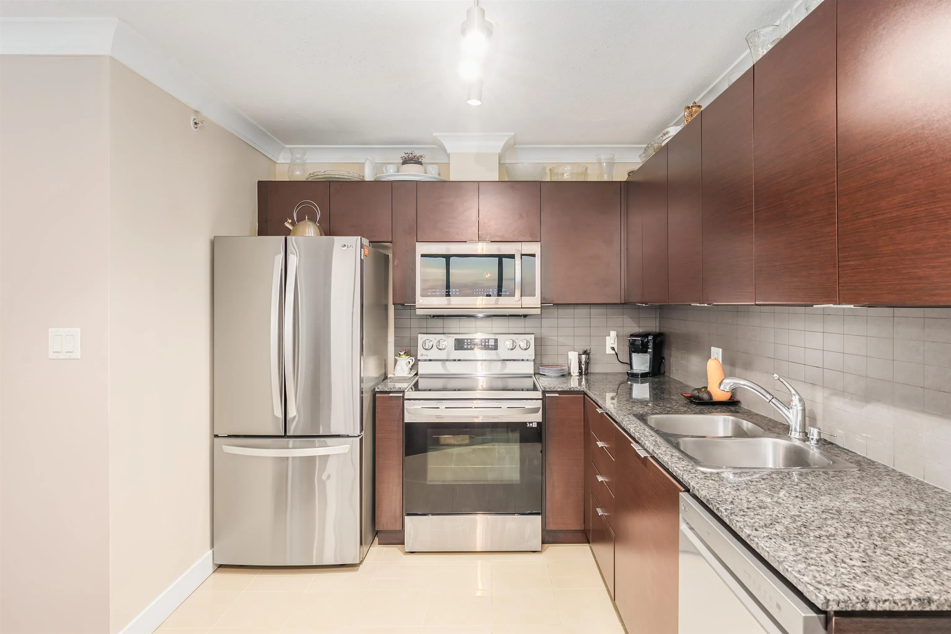 3001 13618 100 Avenue