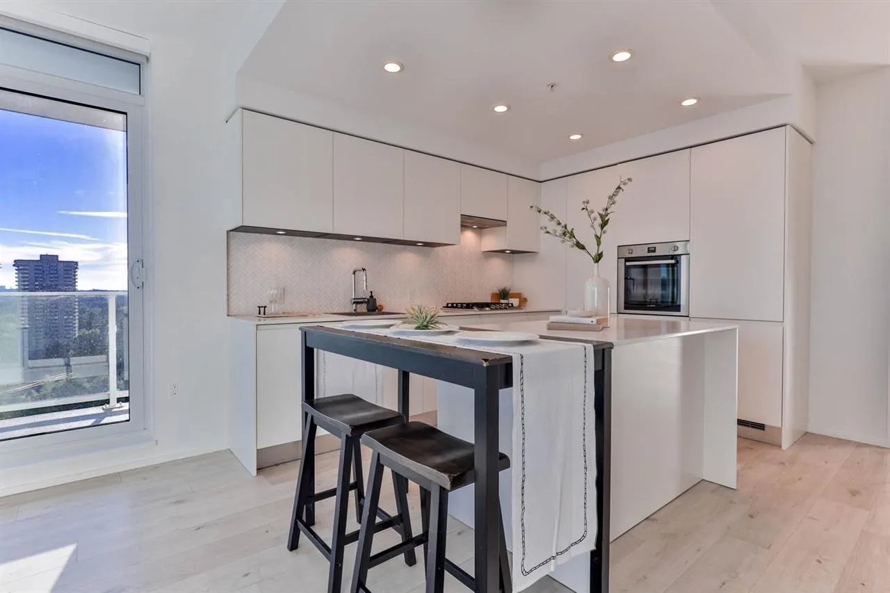 1007 3833 Evergreen Place