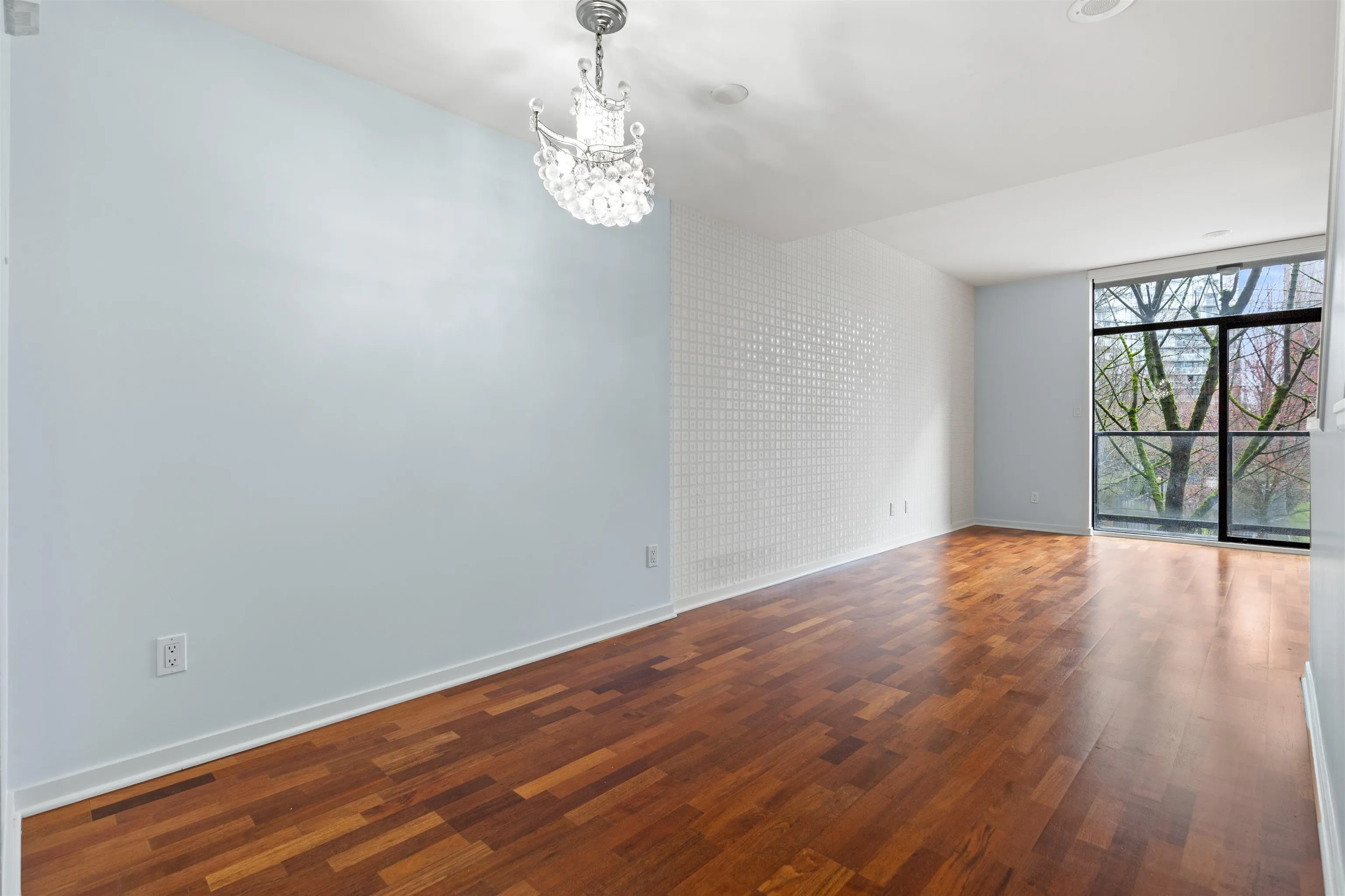975 Beatty Street