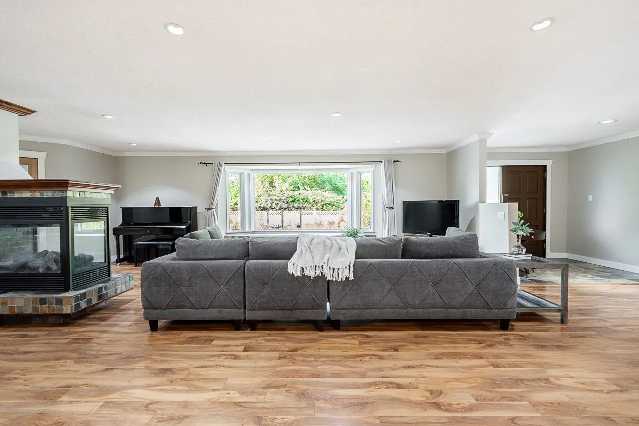 23801 122 Avenue
