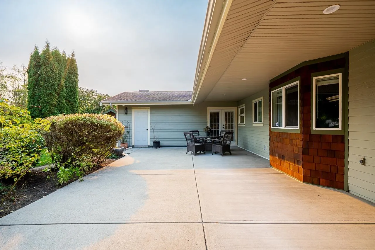 23801 122 Avenue