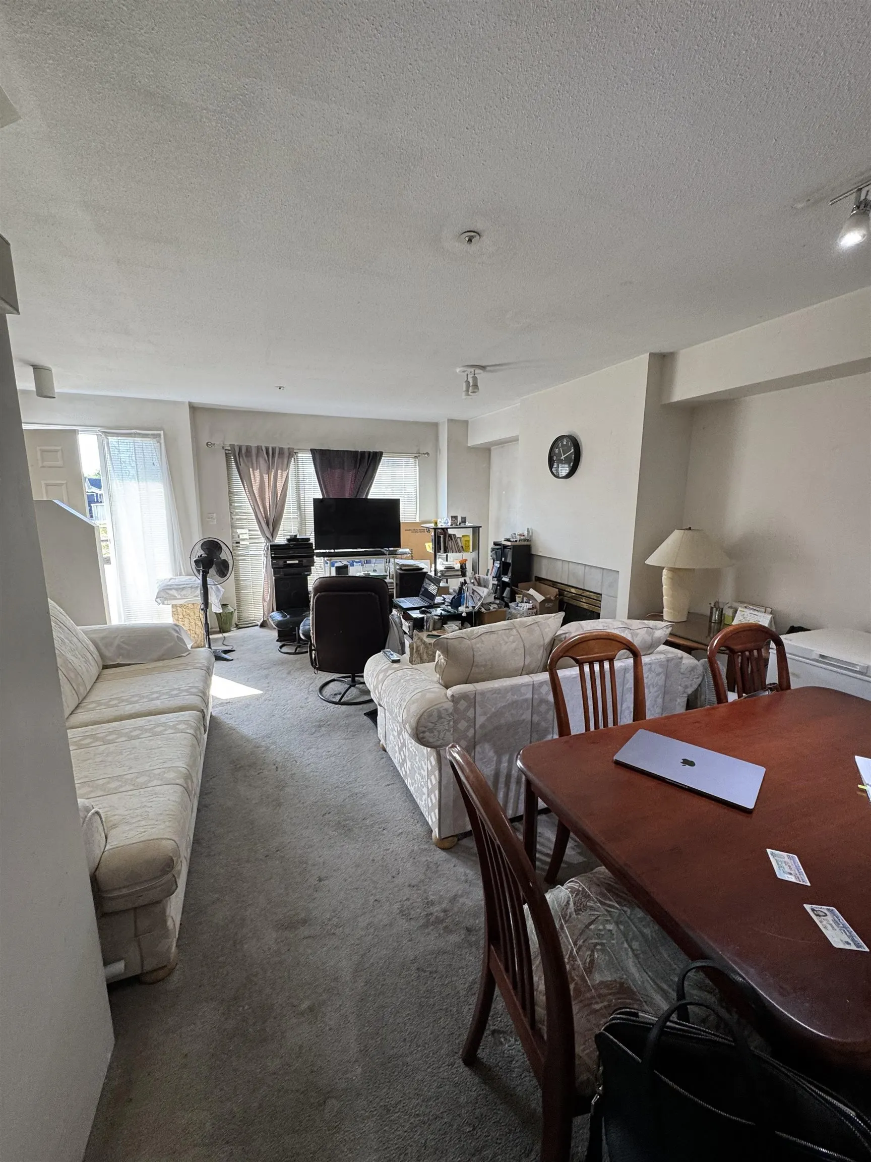 211 2211 No. 4 Road