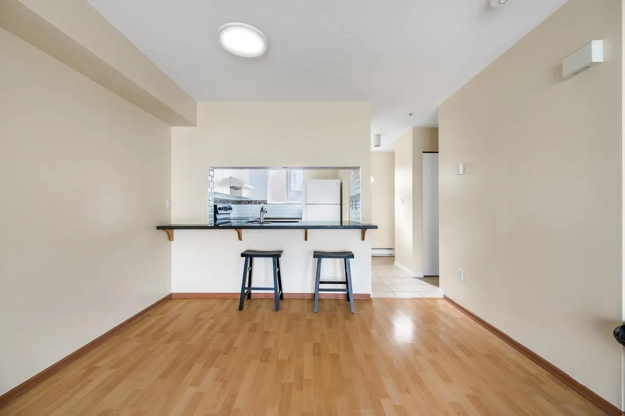 211 2211 No. 4 Road