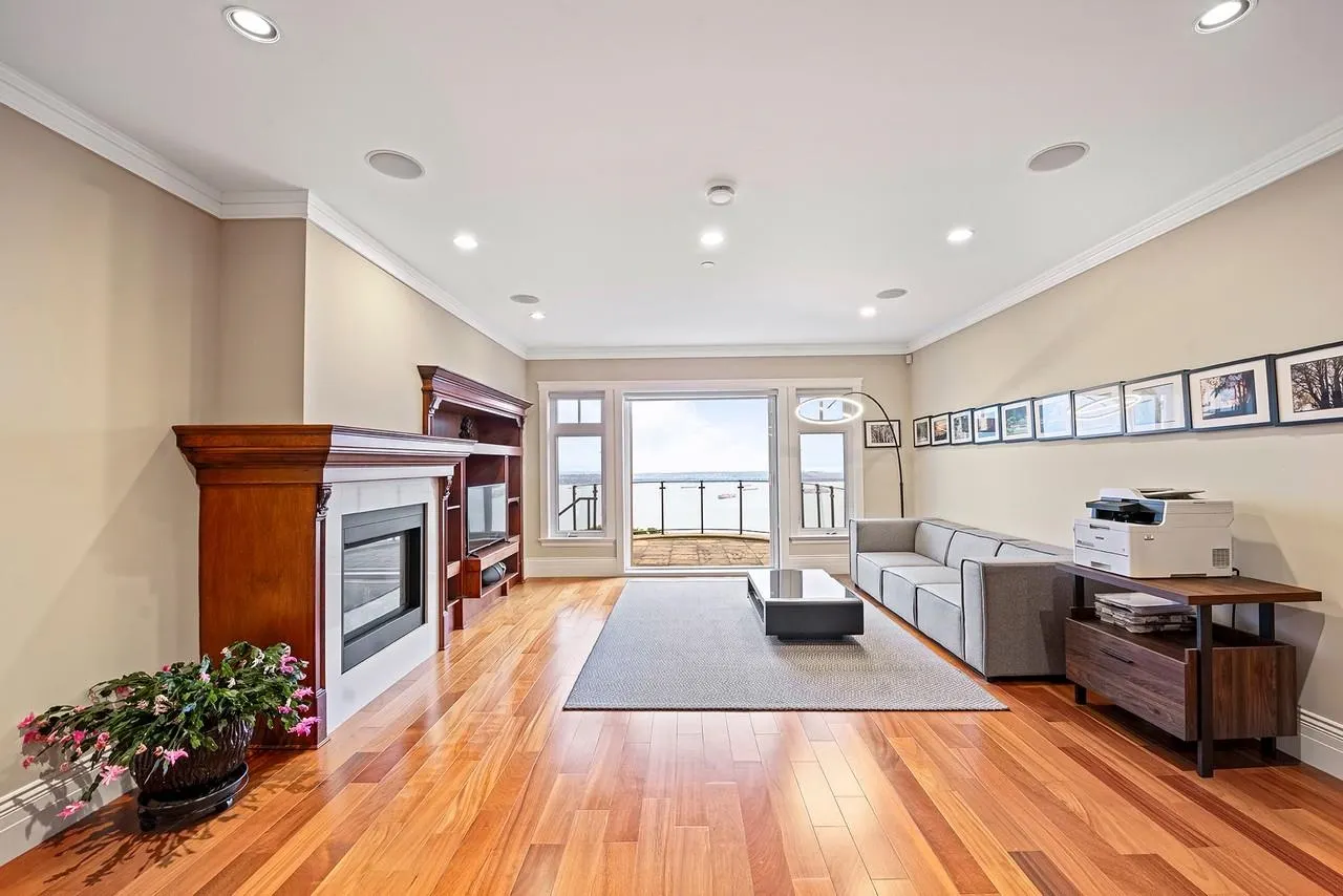 2420 Halston Court