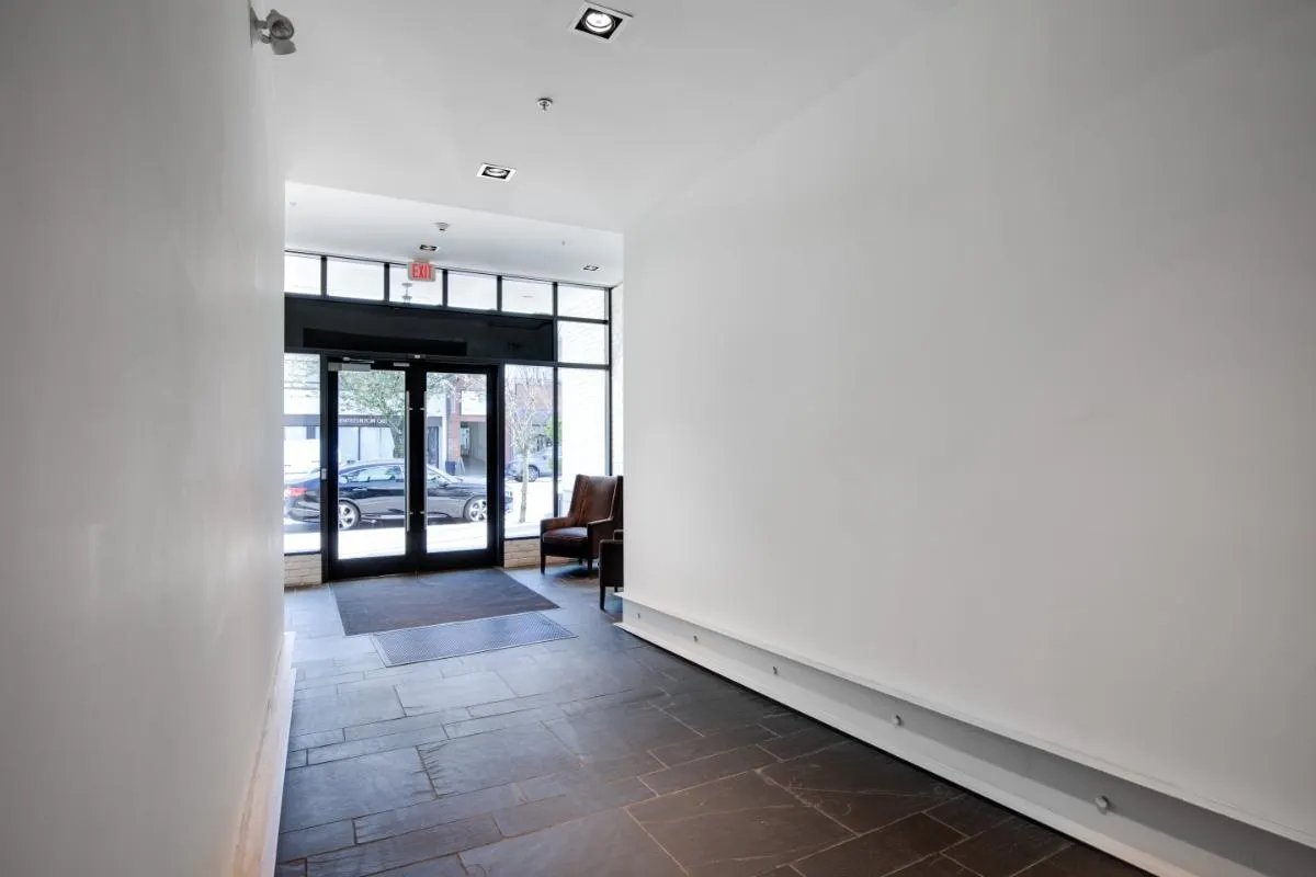 309 4355 W 10th Avenue