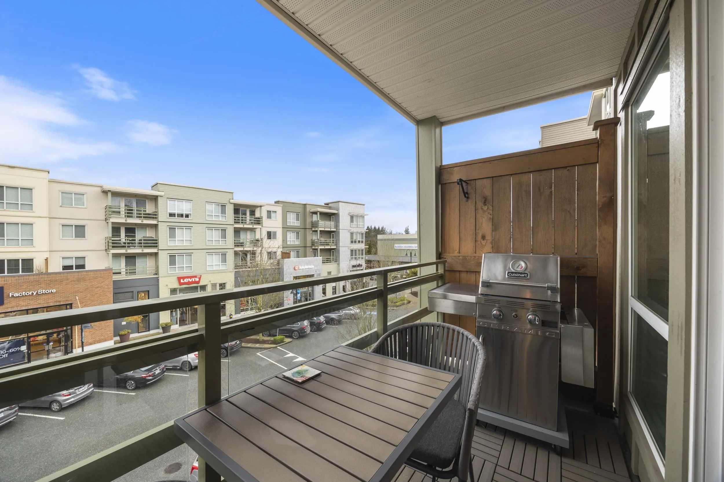 201 15745 Croydon Drive