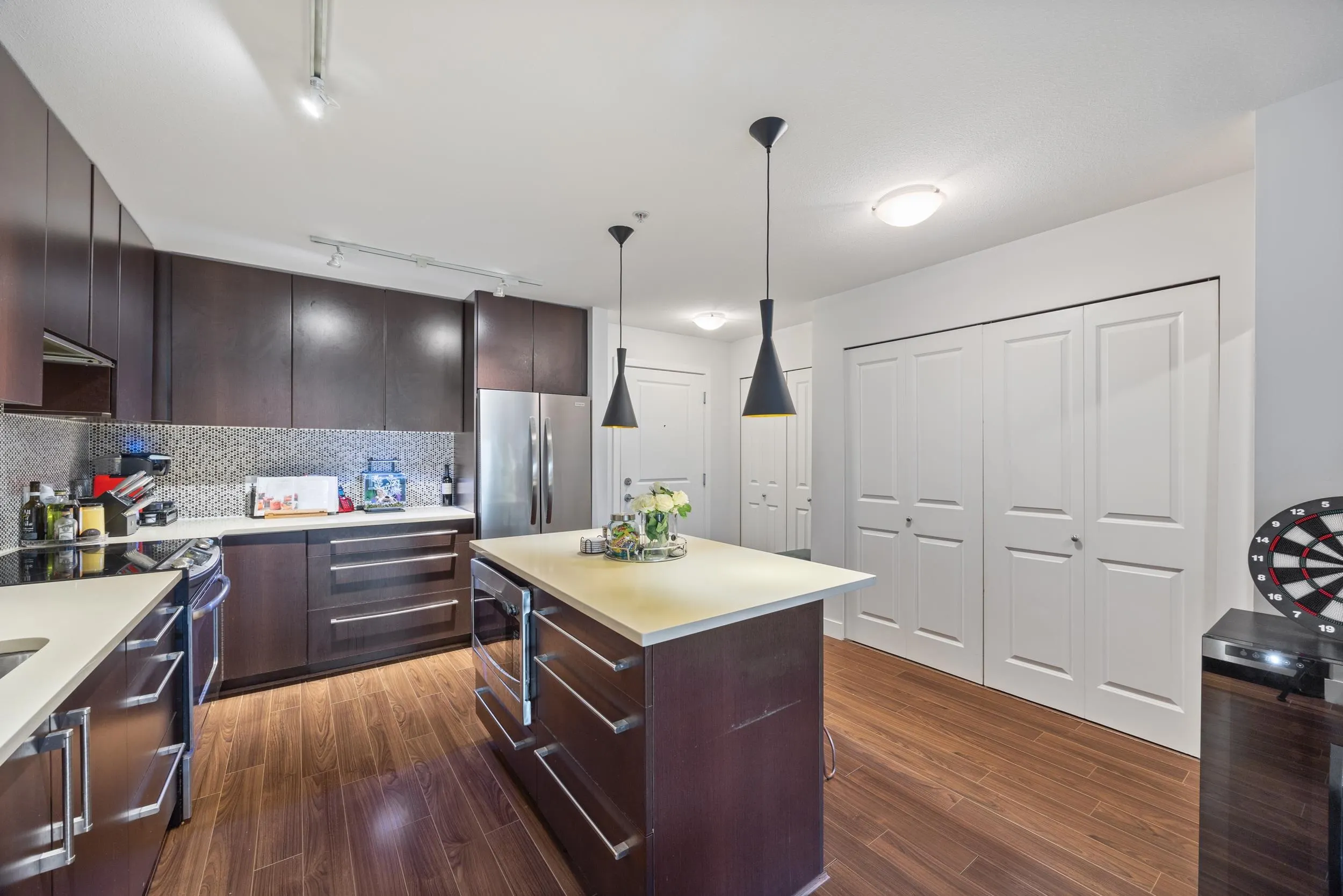 201 15745 Croydon Drive