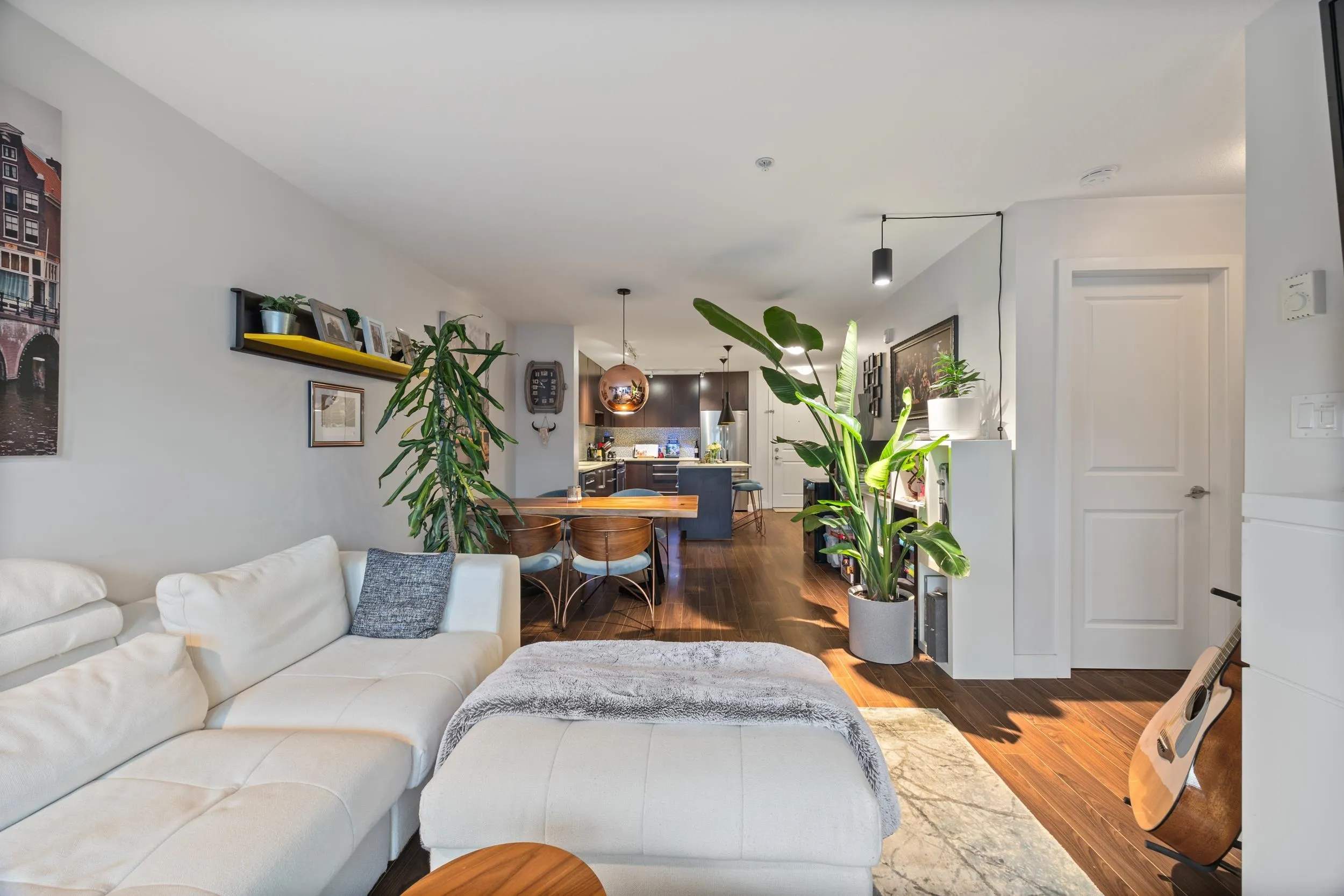 201 15745 Croydon Drive