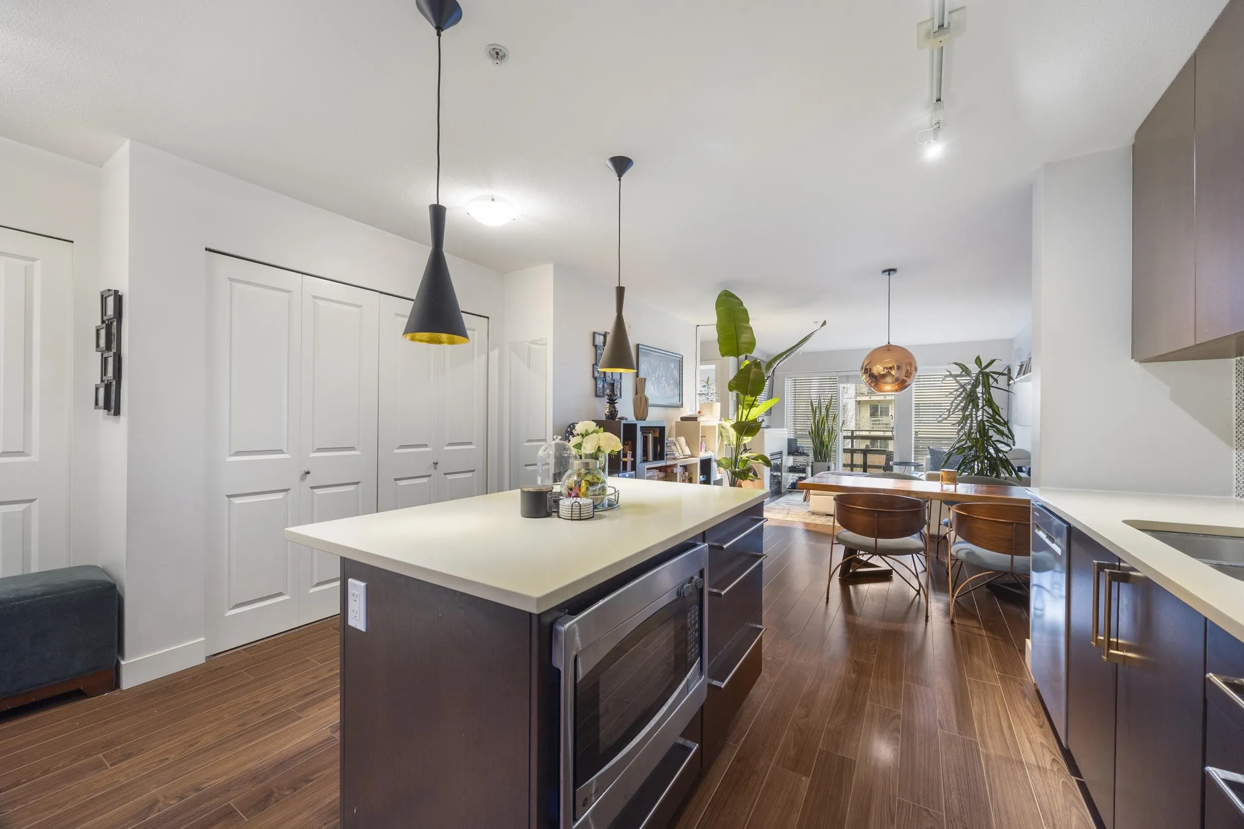 201 15745 Croydon Drive