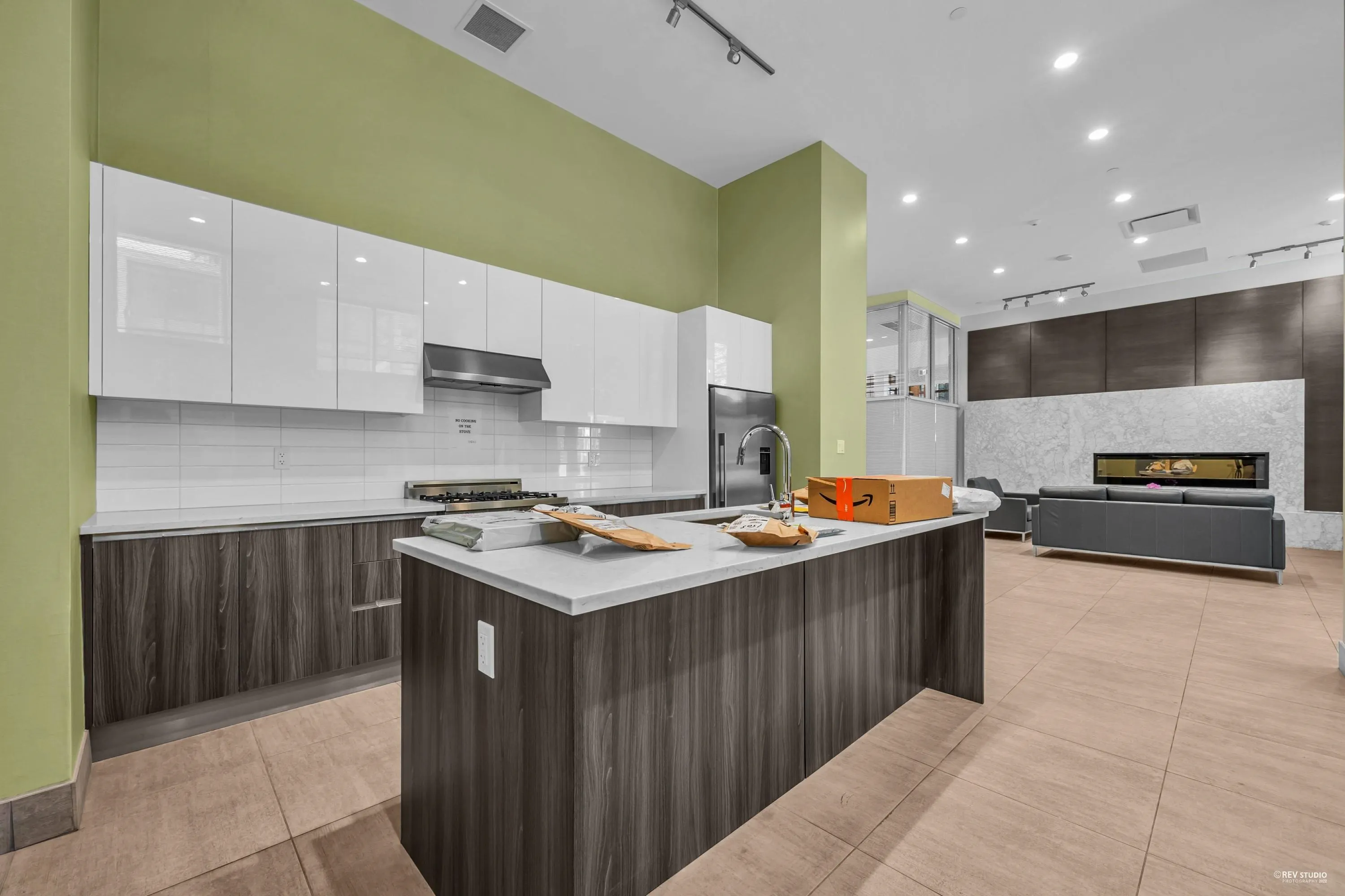 3002 4900 Lennox Lane