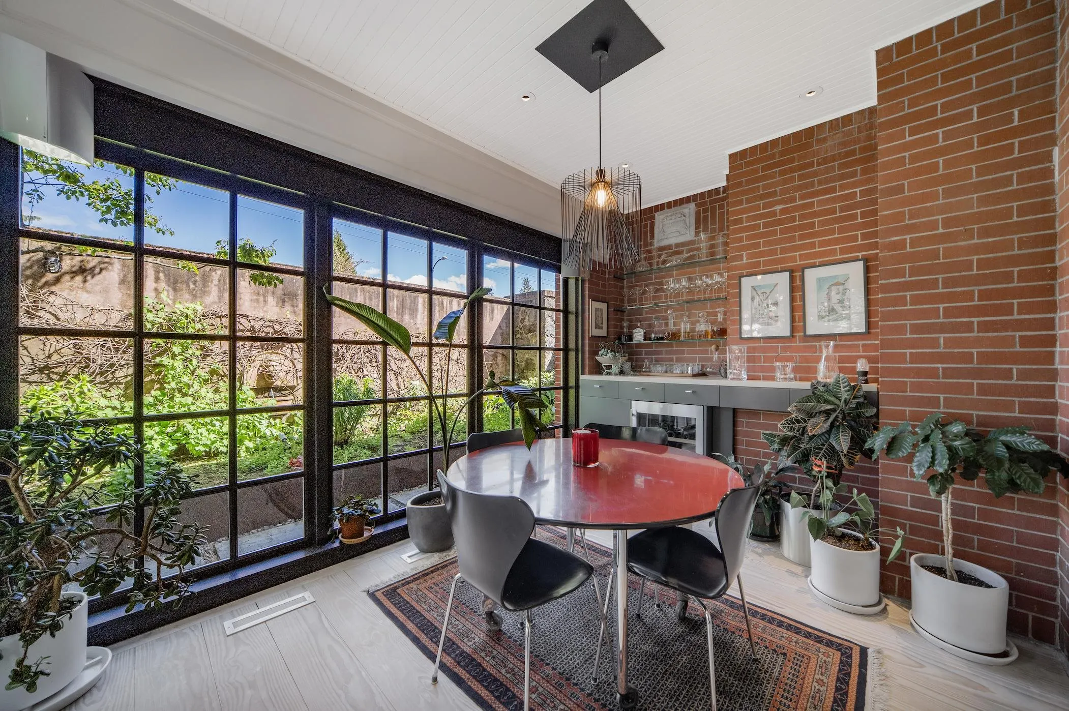 1501 Atlas Lane