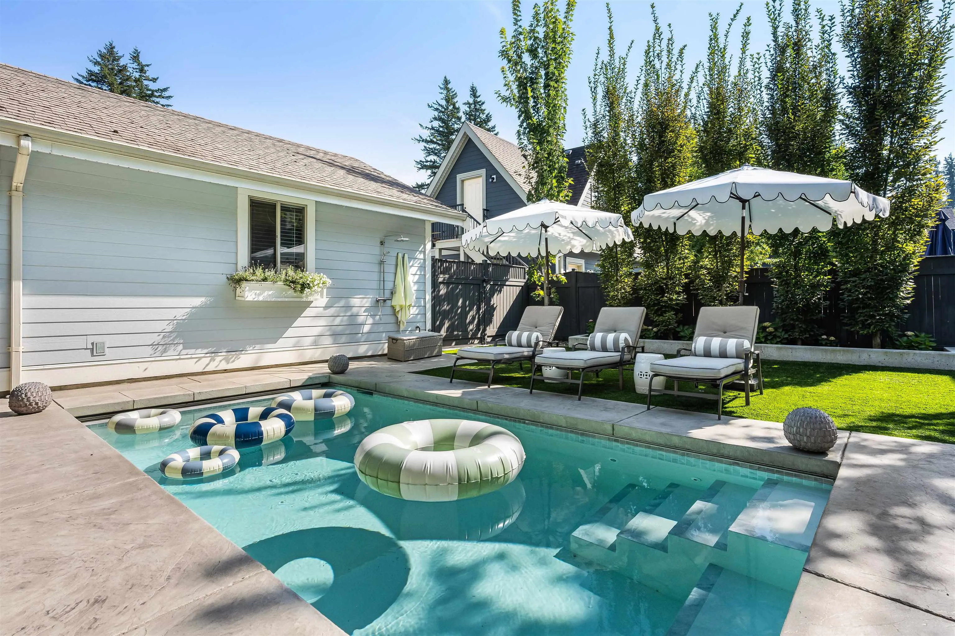 5850 Cowichan Street