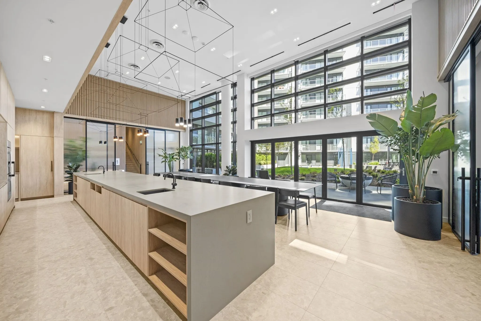 569 6600 Minoru Boulevard