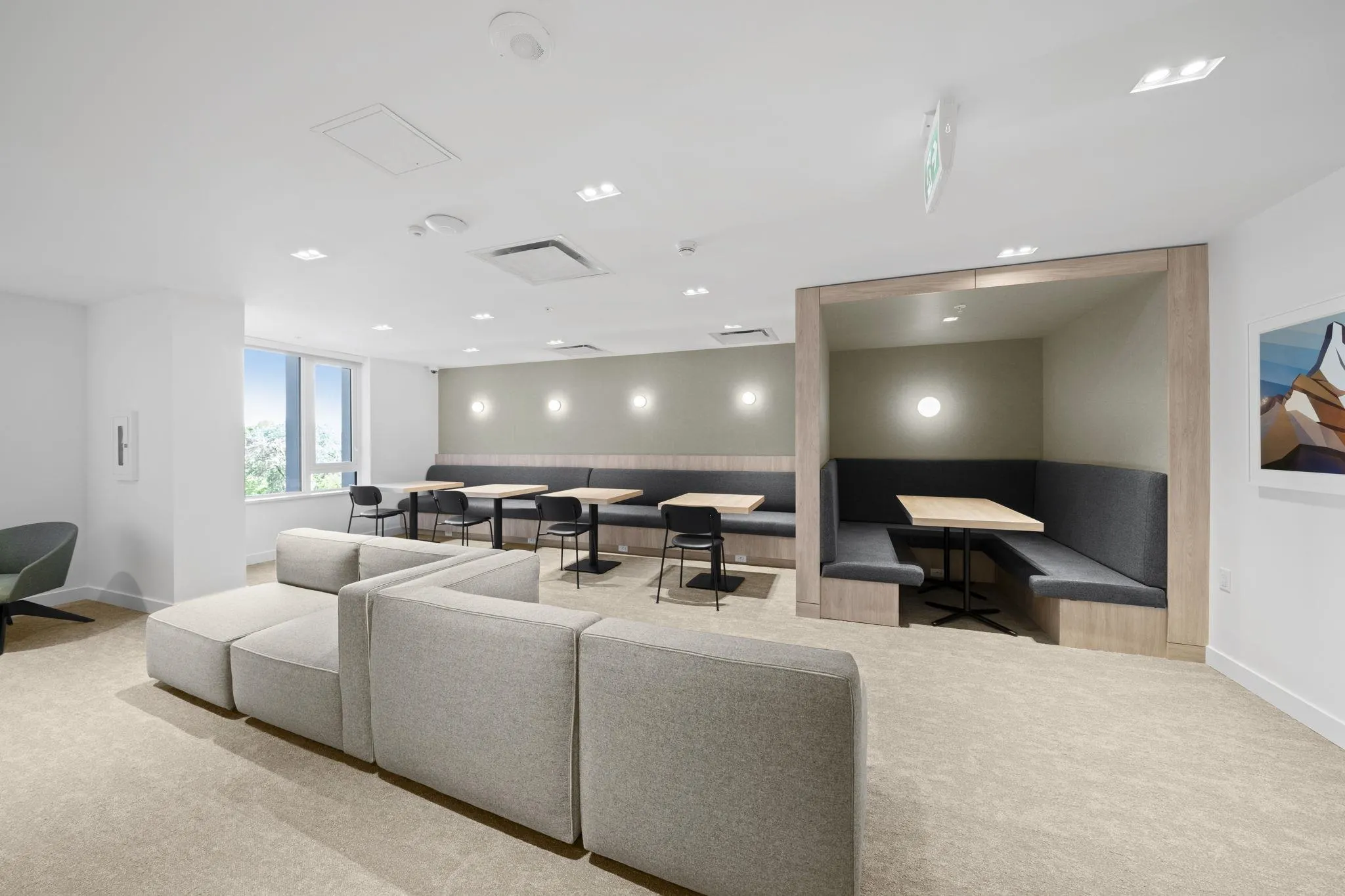 569 6600 Minoru Boulevard