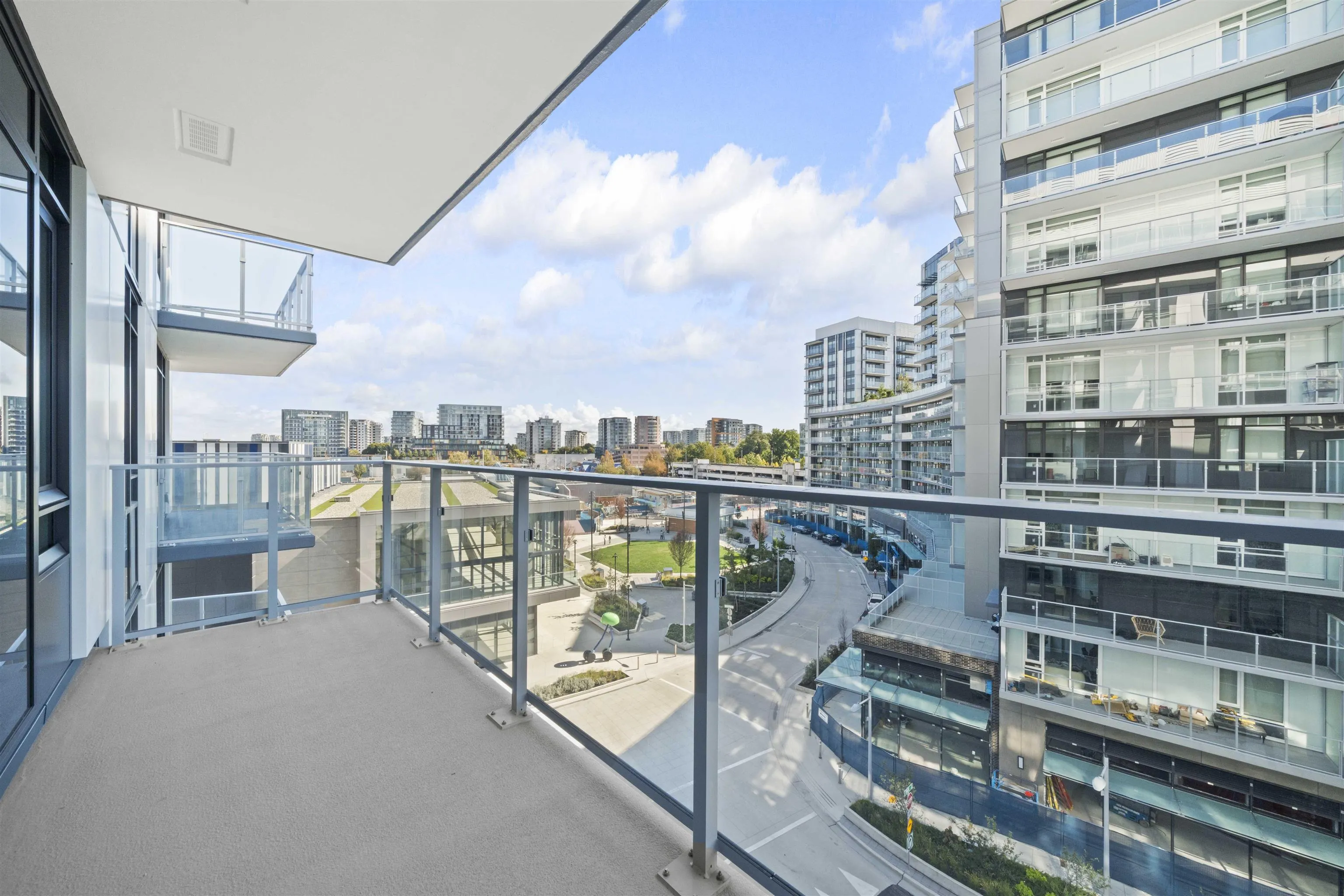 569 6600 Minoru Boulevard