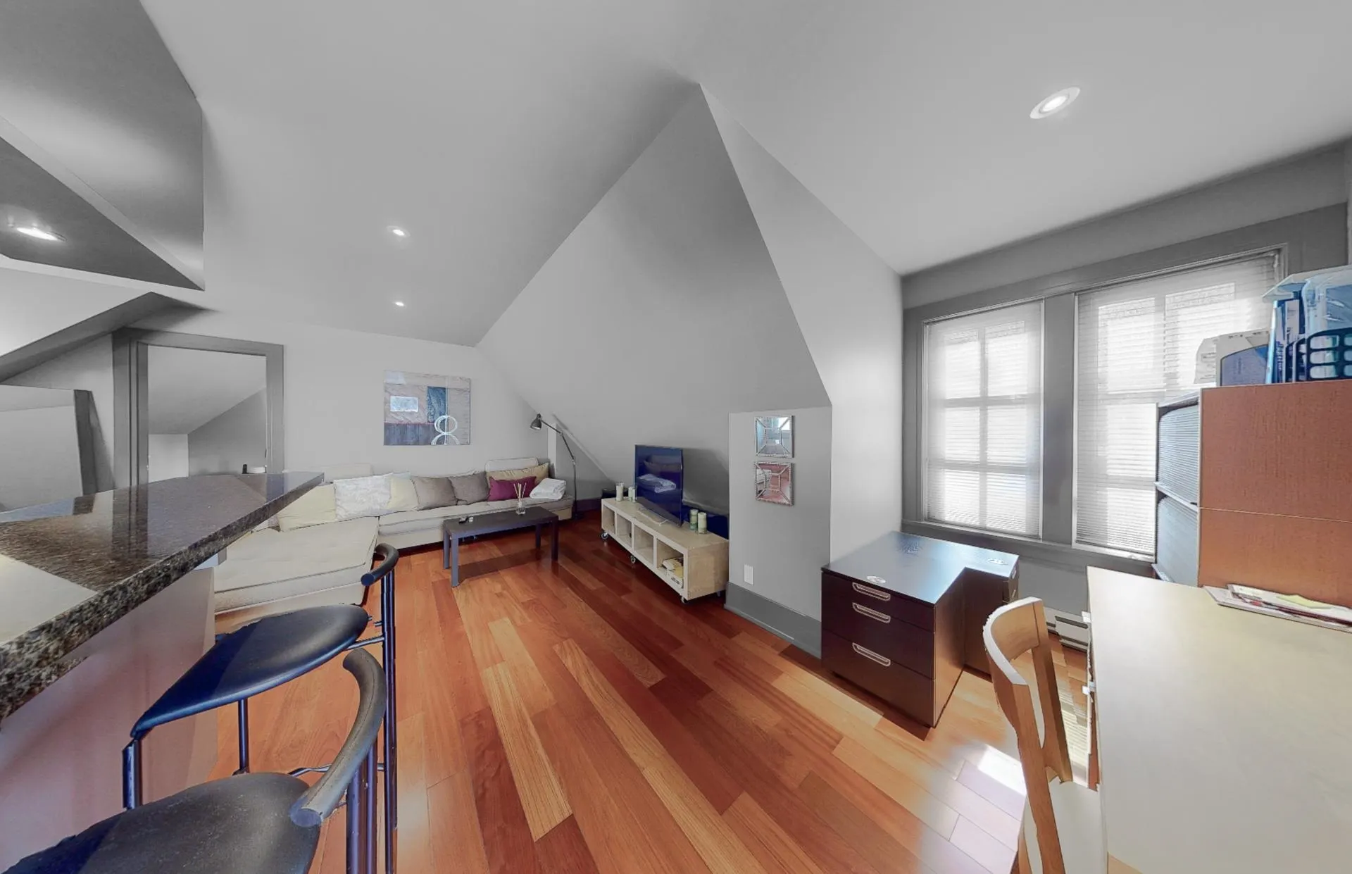2737 Crescent Drive