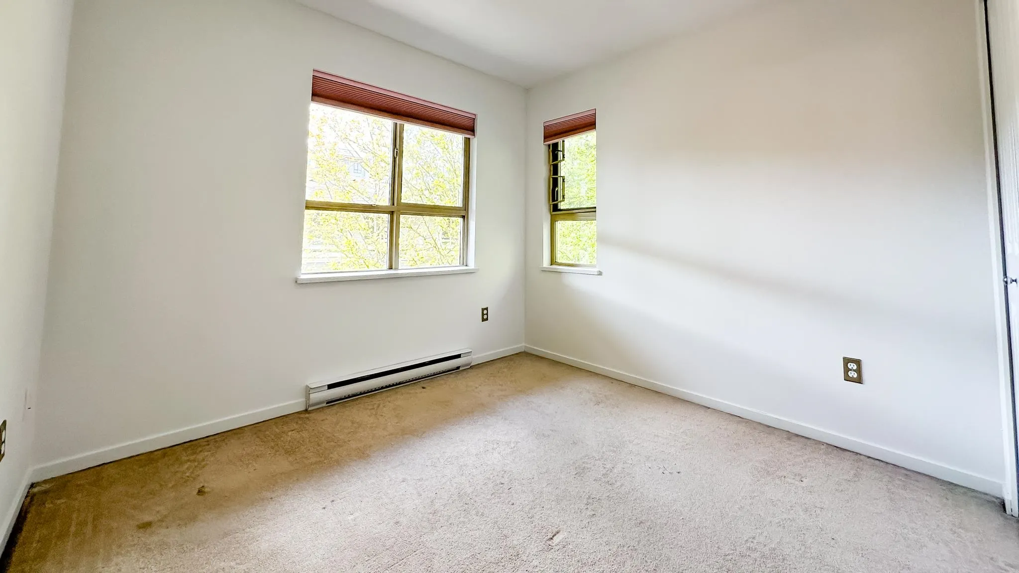 100 Klahanie Drive