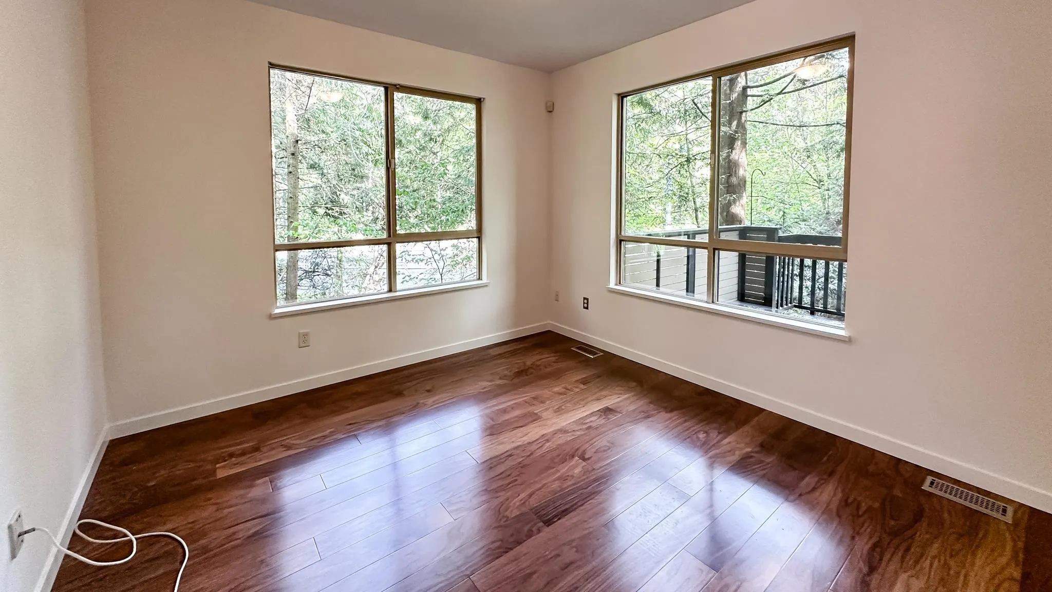 100 Klahanie Drive