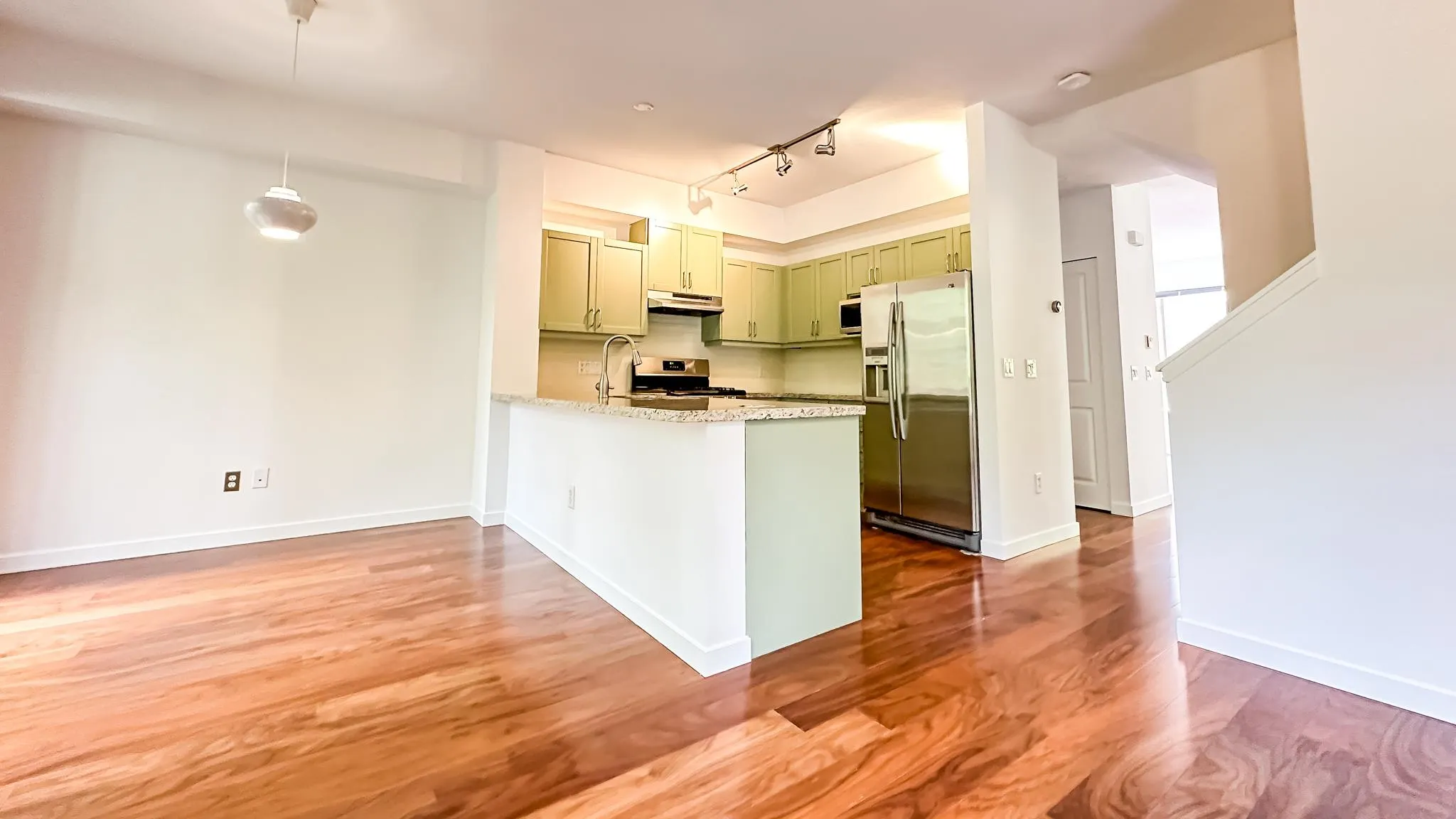 100 Klahanie Drive