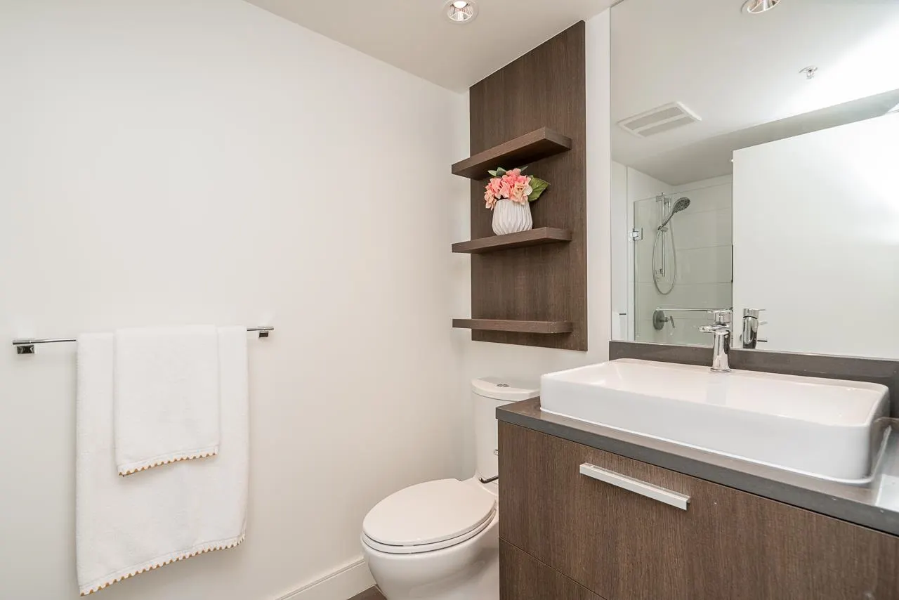 2203 3007 Glen Drive