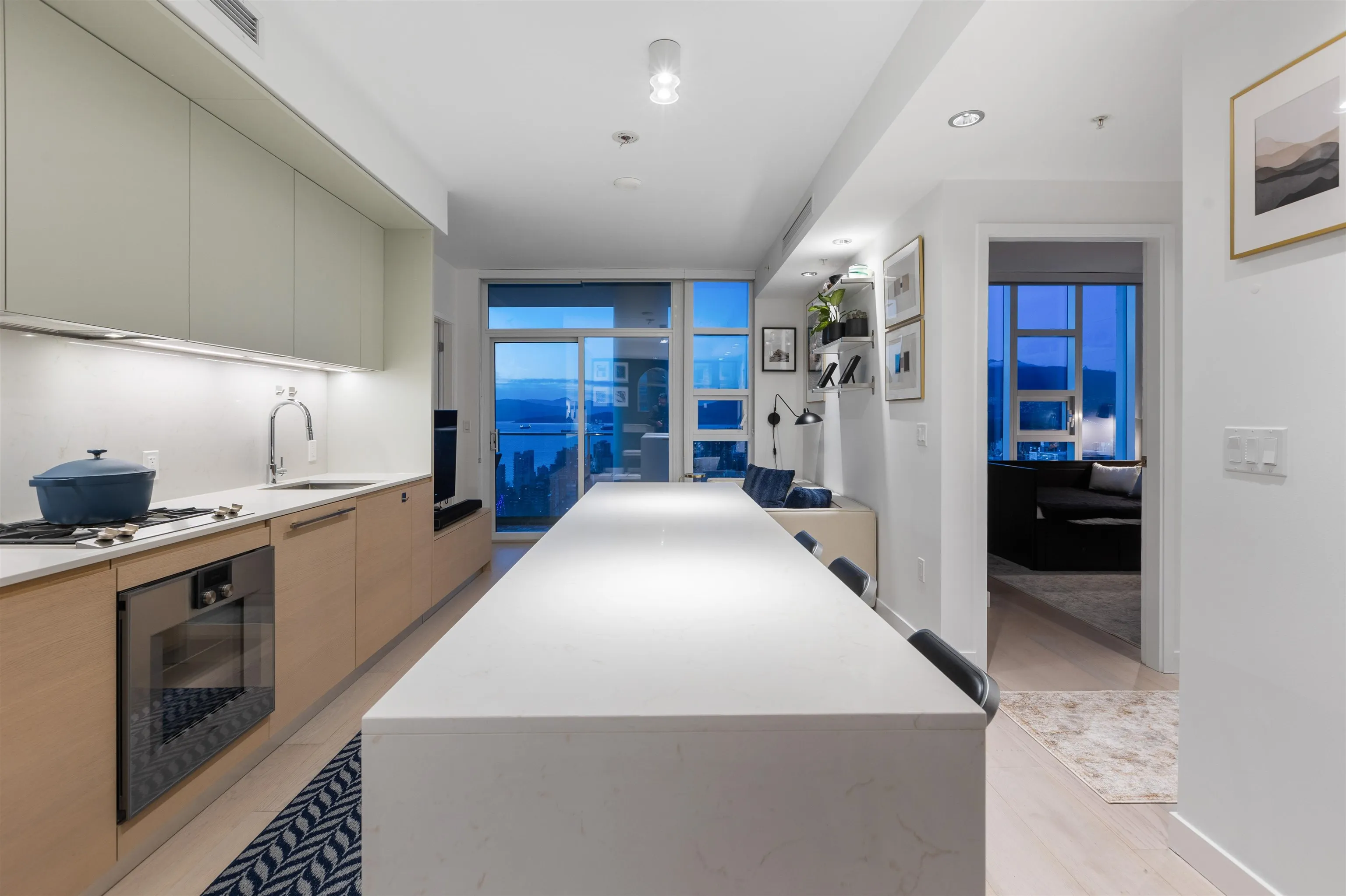 3601 1289 Hornby Street