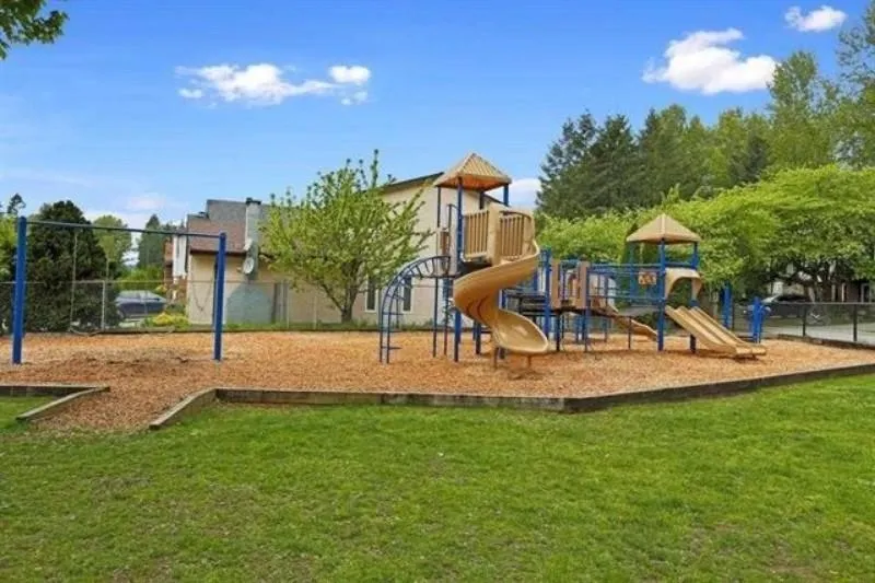 1261 River Drive