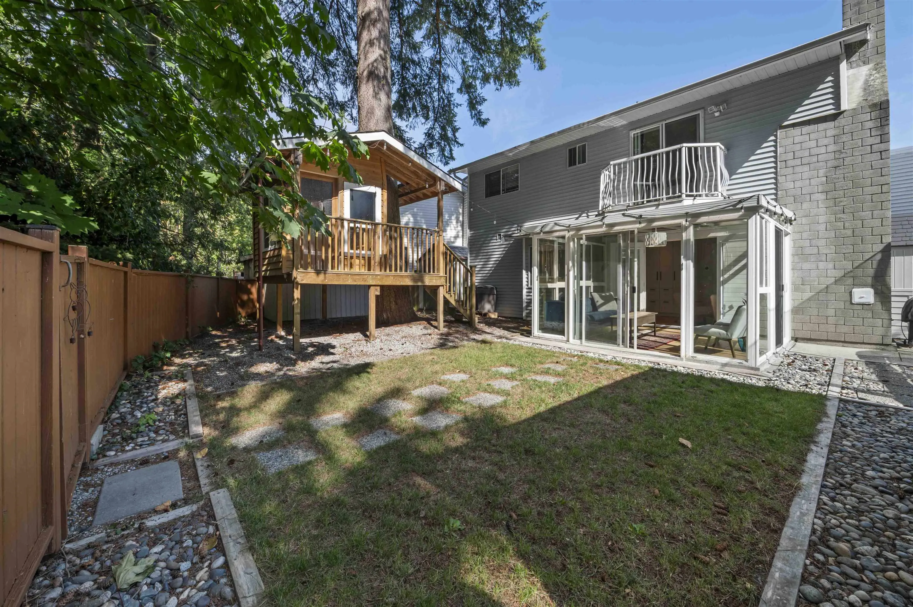 1261 River Drive