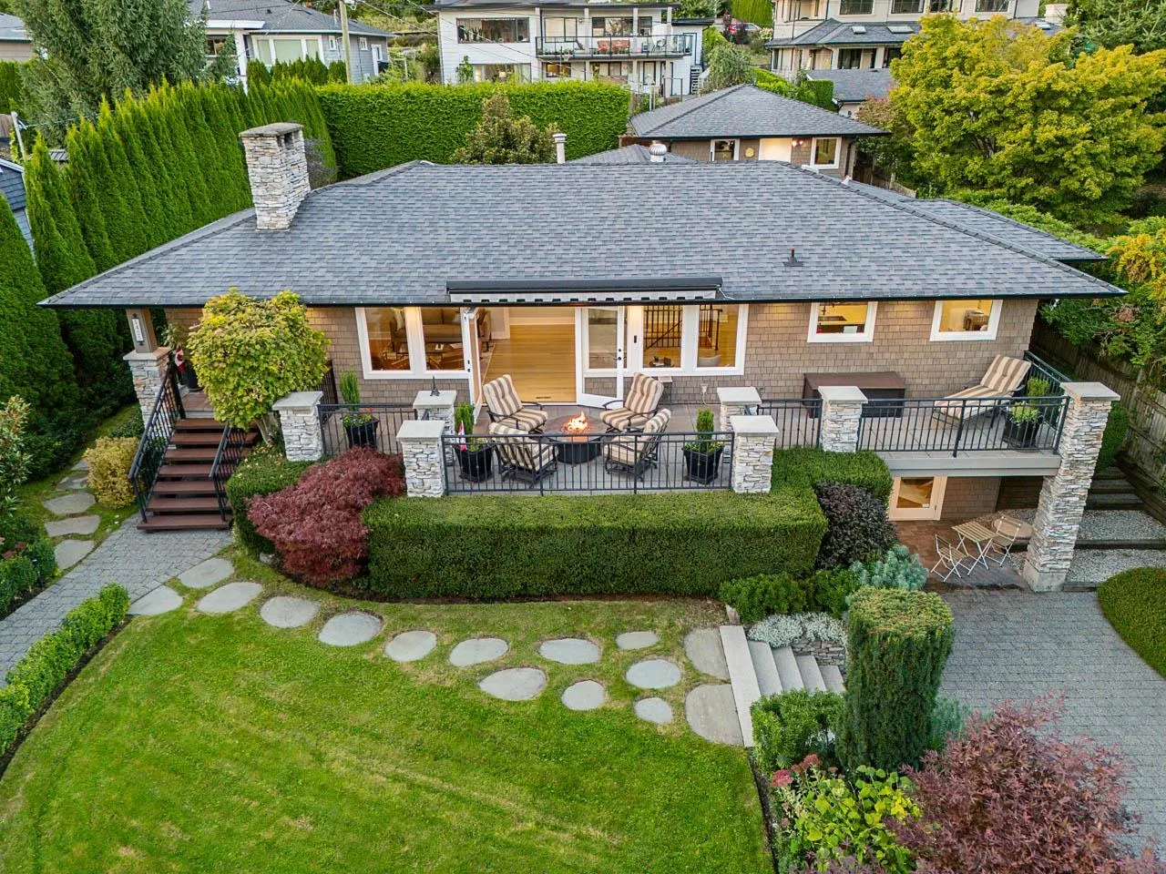 1425 Palmerston Avenue