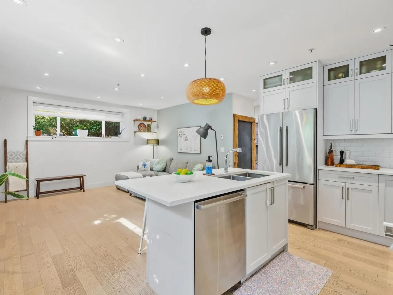 165 W 14th Avenue