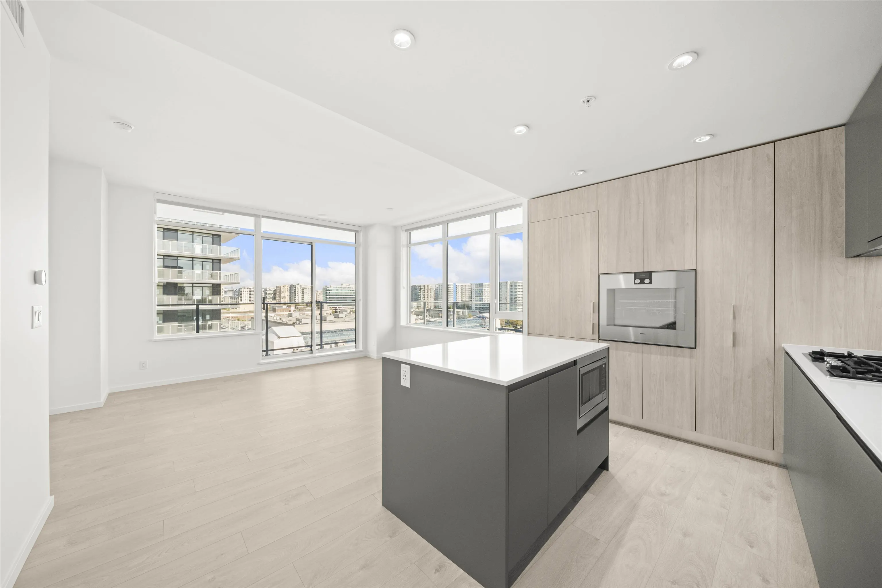 917 6500 Minoru Boulevard