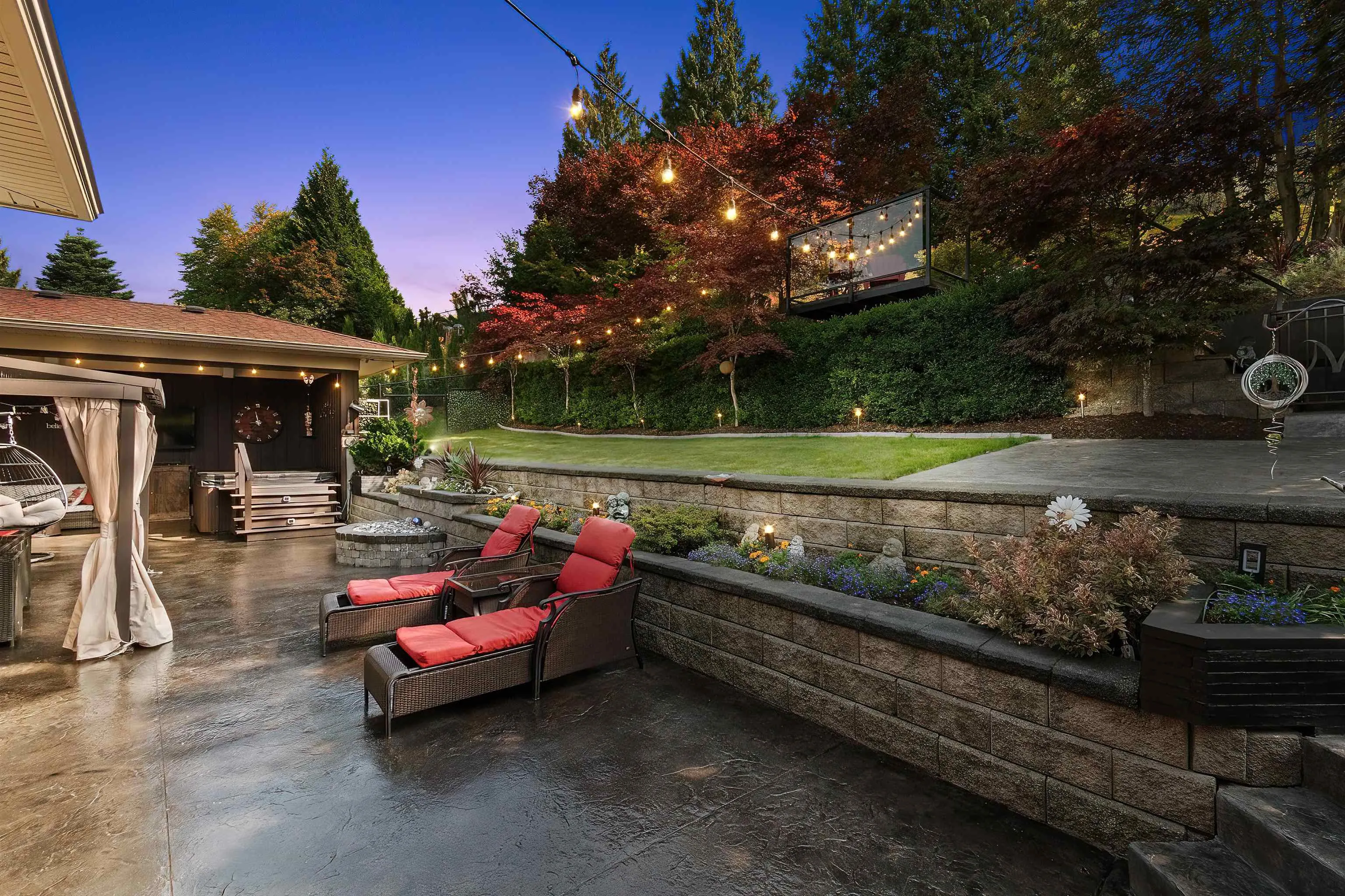 152 51075 Falls Court
