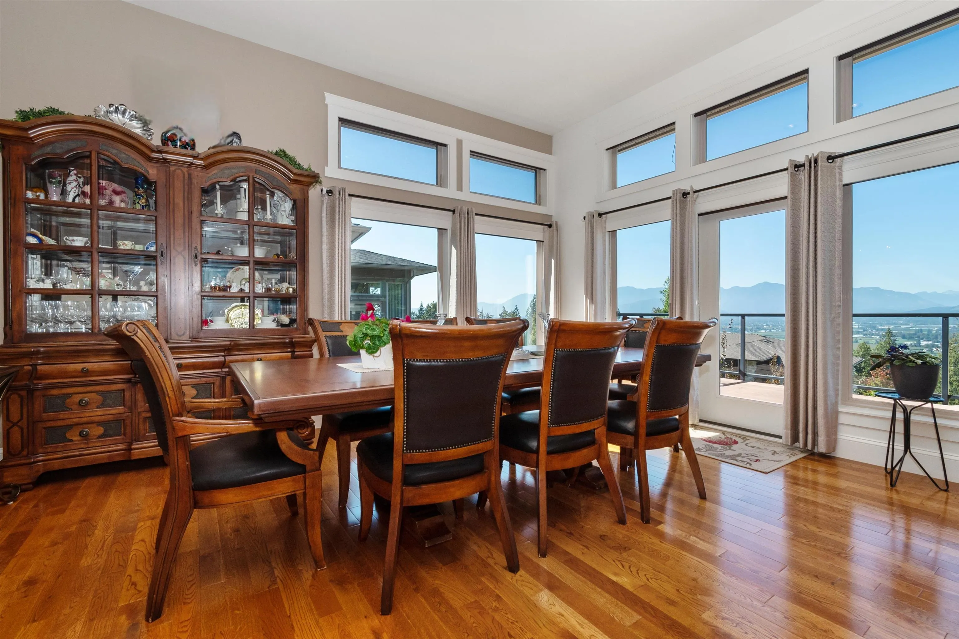 152 51075 Falls Court
