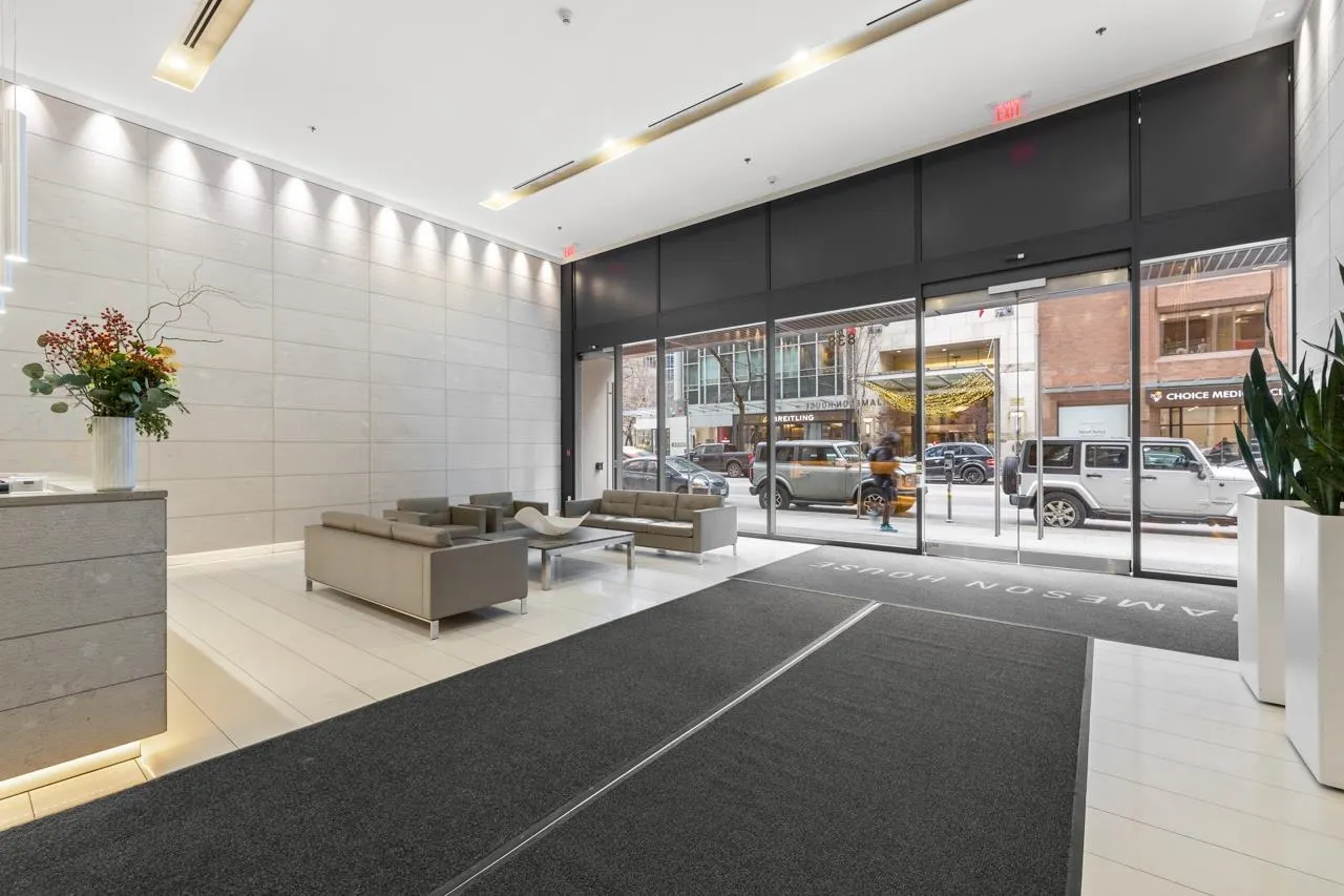 2306 838 W Hastings Street