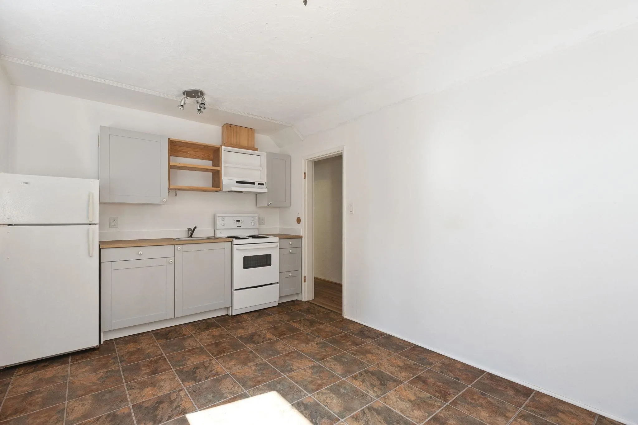 1554 Farrell Crescent