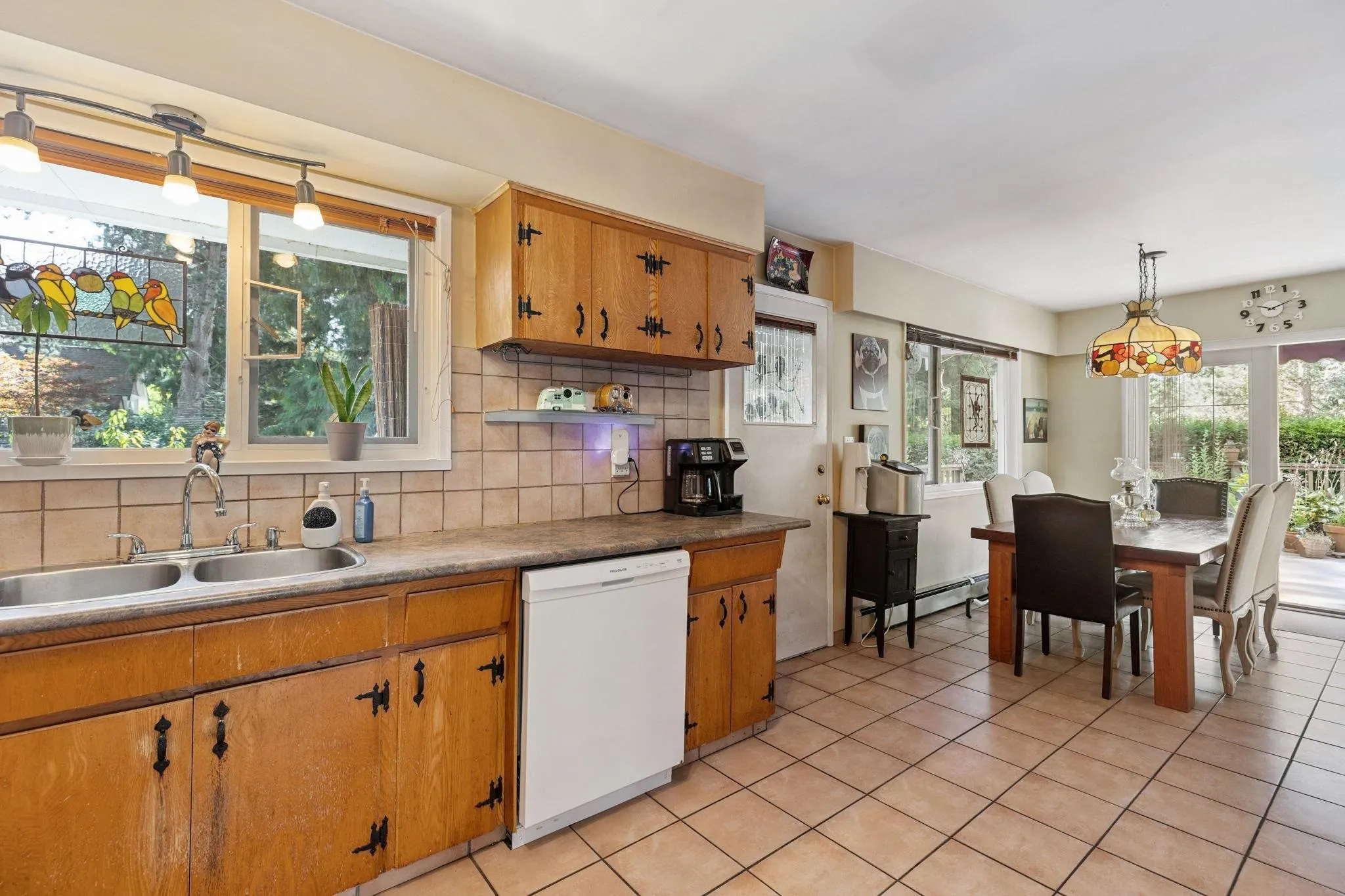 1554 Farrell Crescent