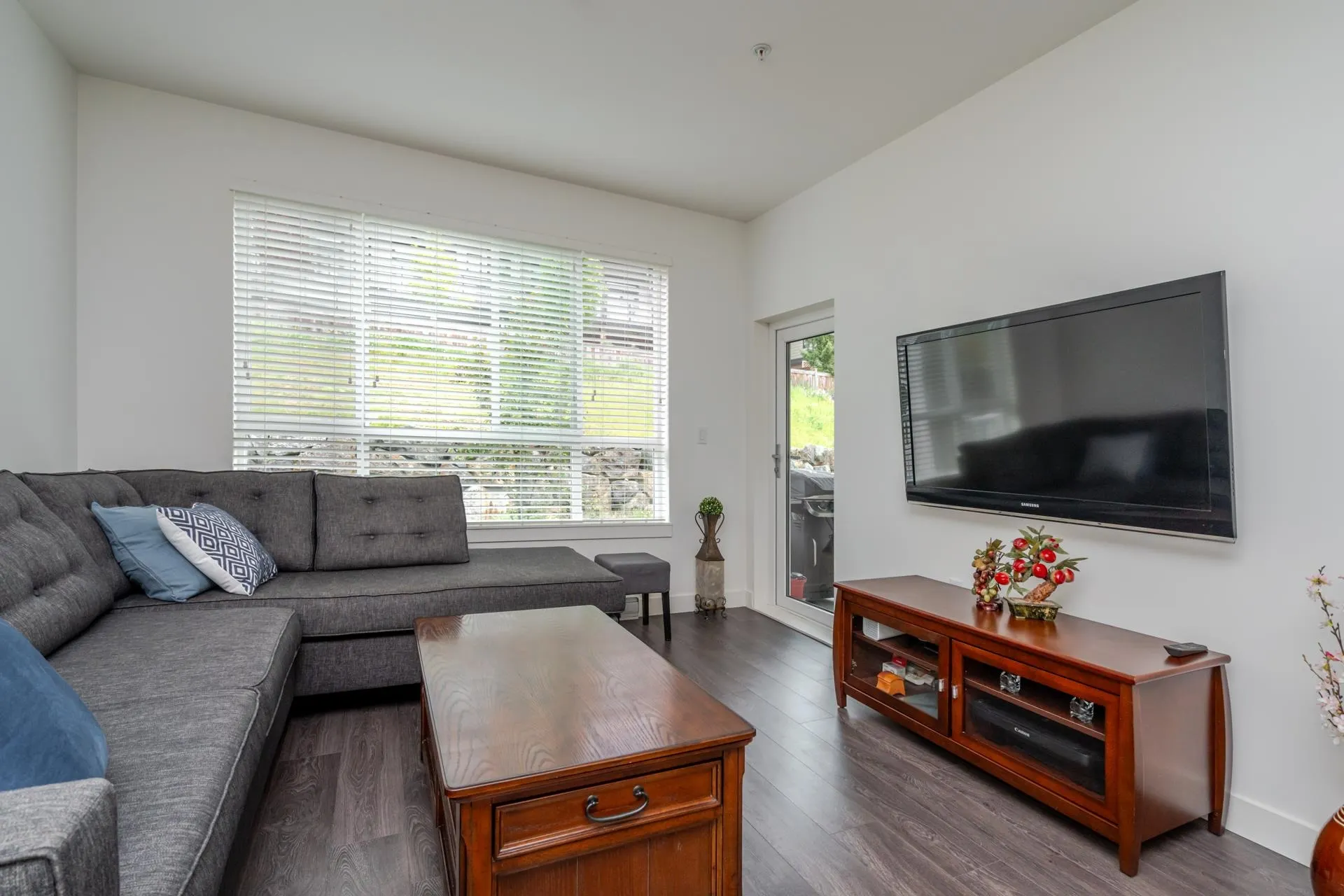 209 16396 64 Avenue