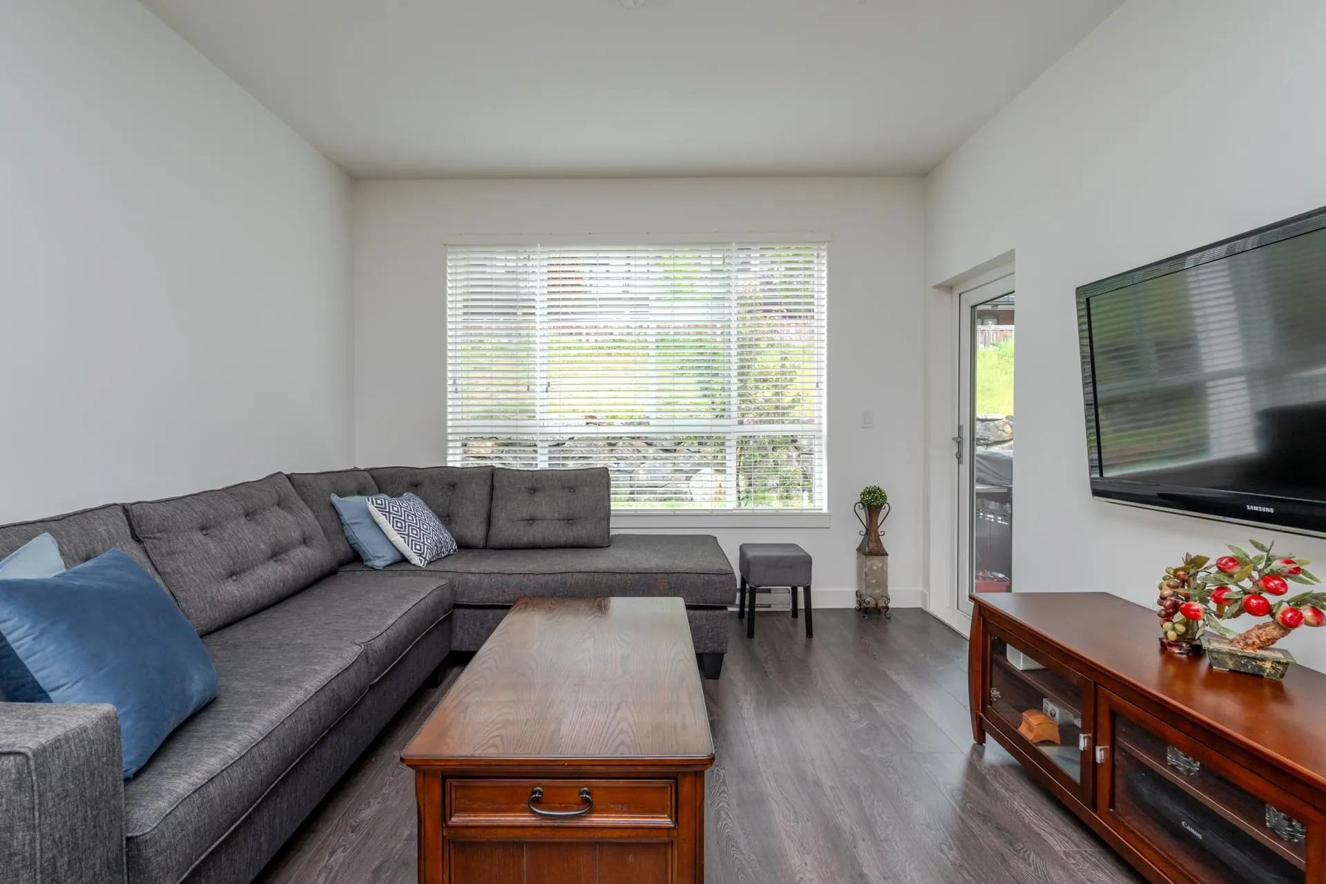 209 16396 64 Avenue
