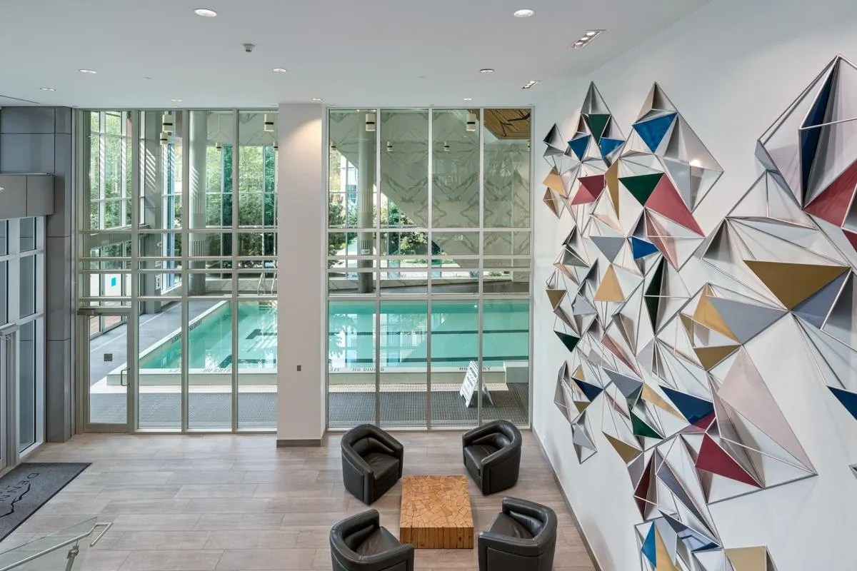 1808 680 Seylynn Crescent