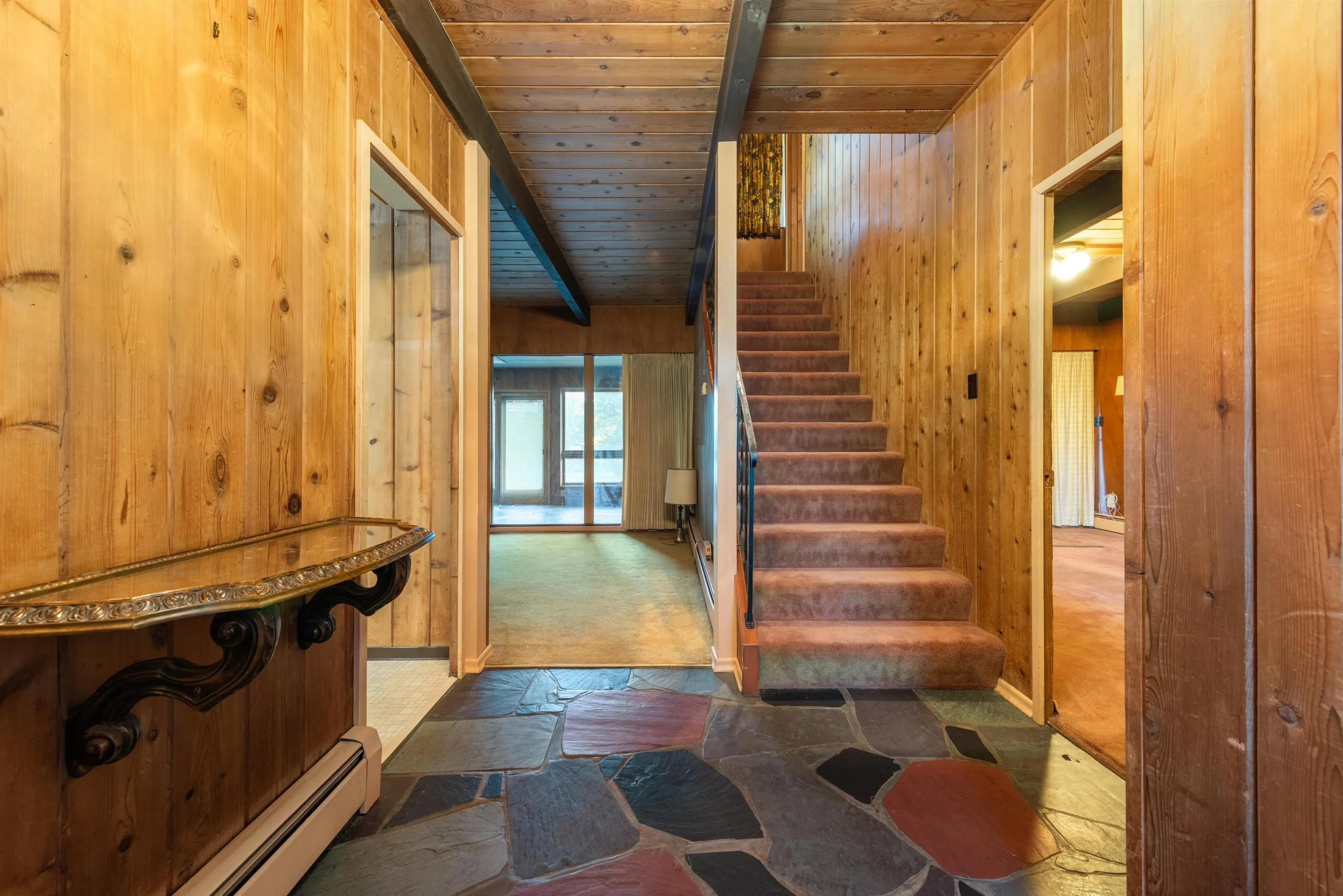 756 W 53 Avenue