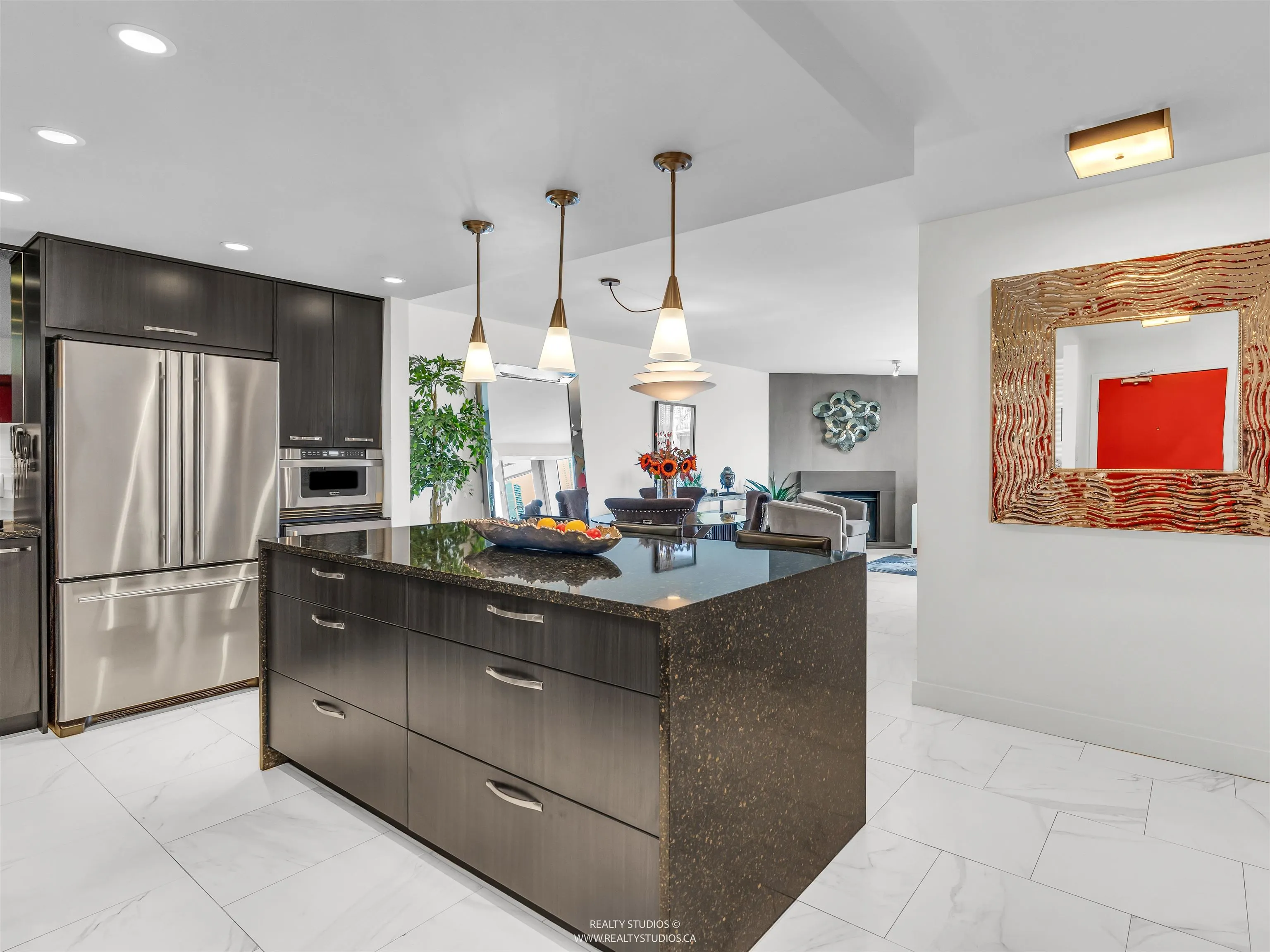 607 1450 Pennyfarthing Drive