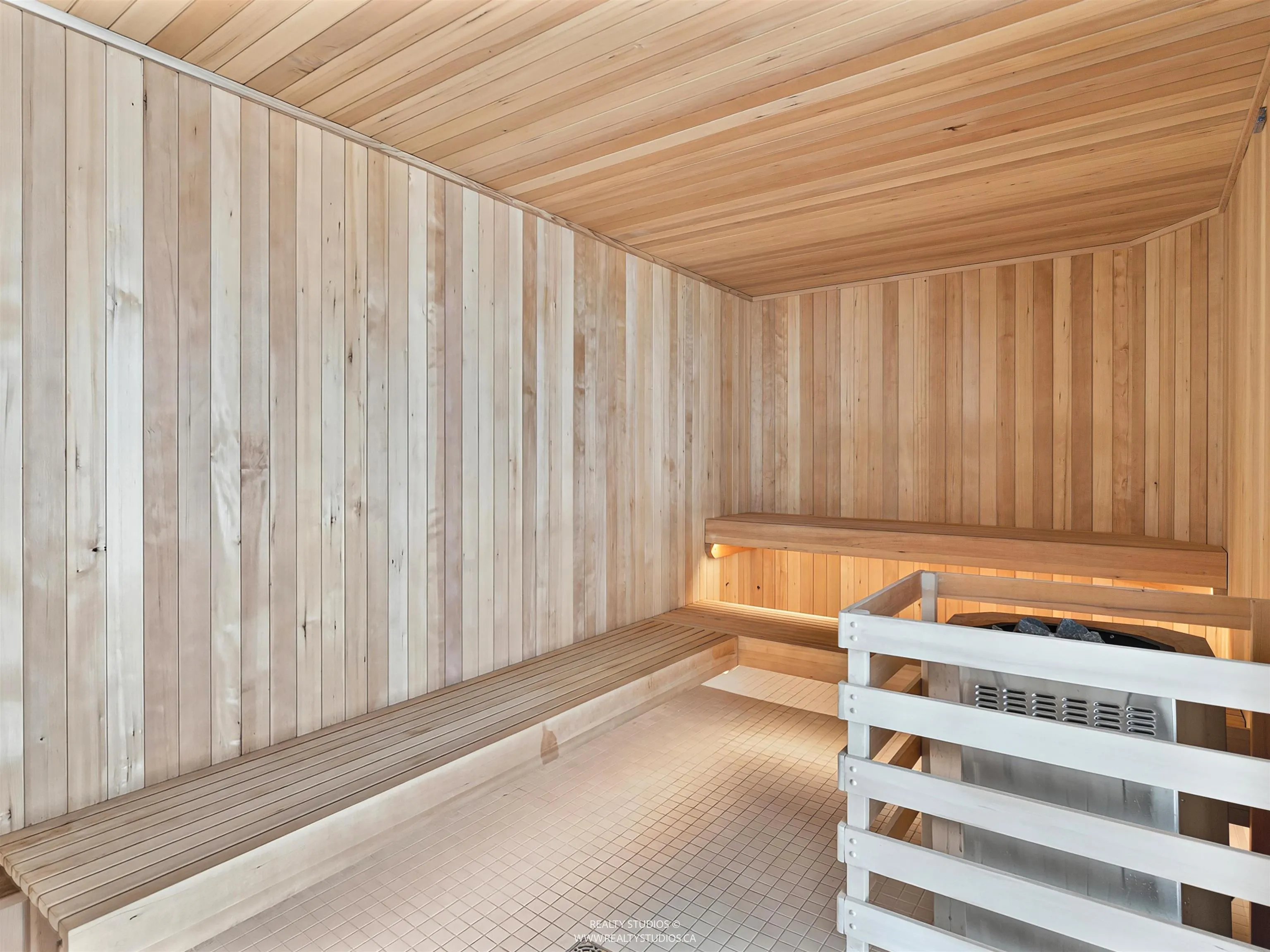 607 1450 Pennyfarthing Drive