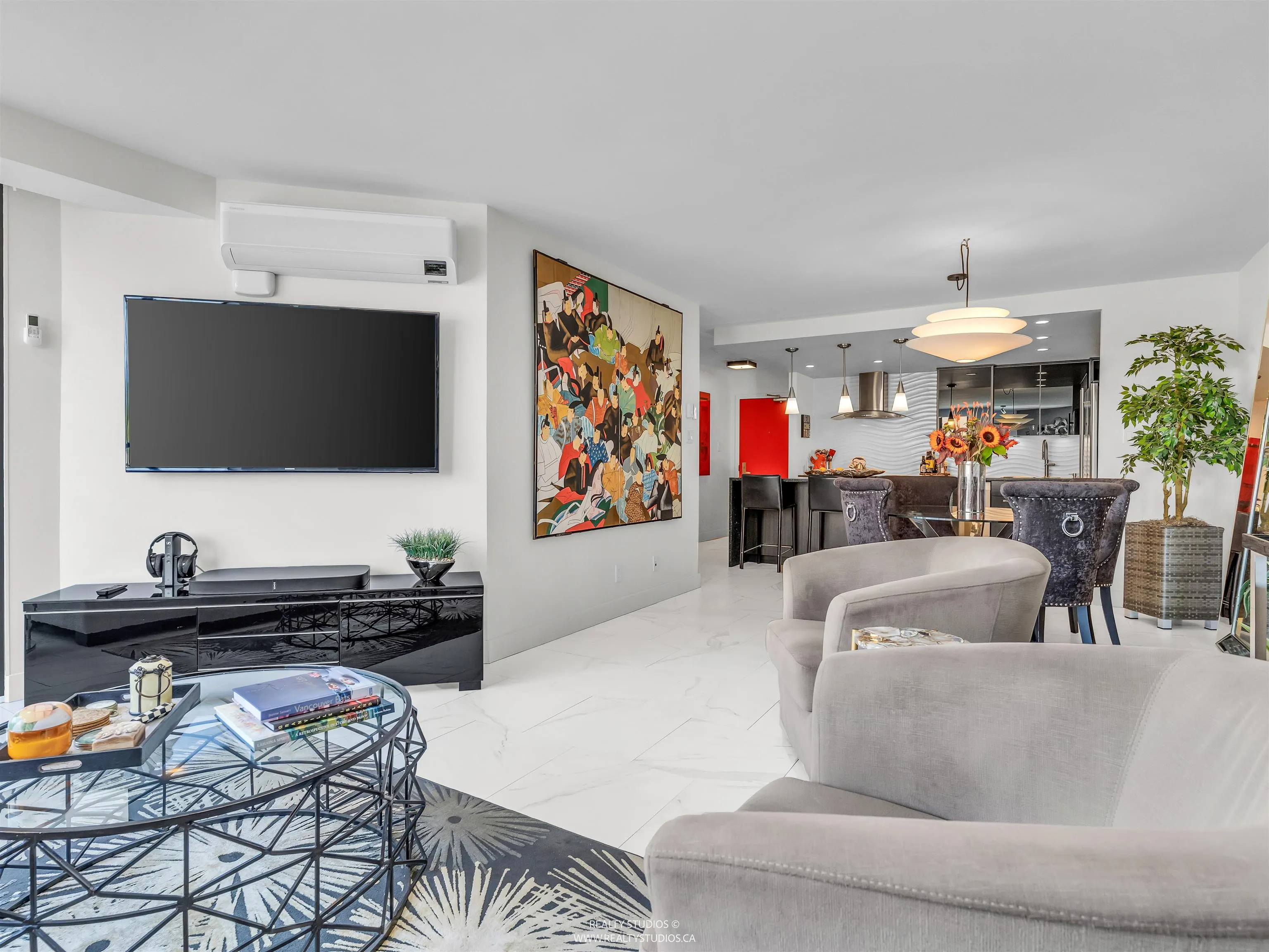 607 1450 Pennyfarthing Drive