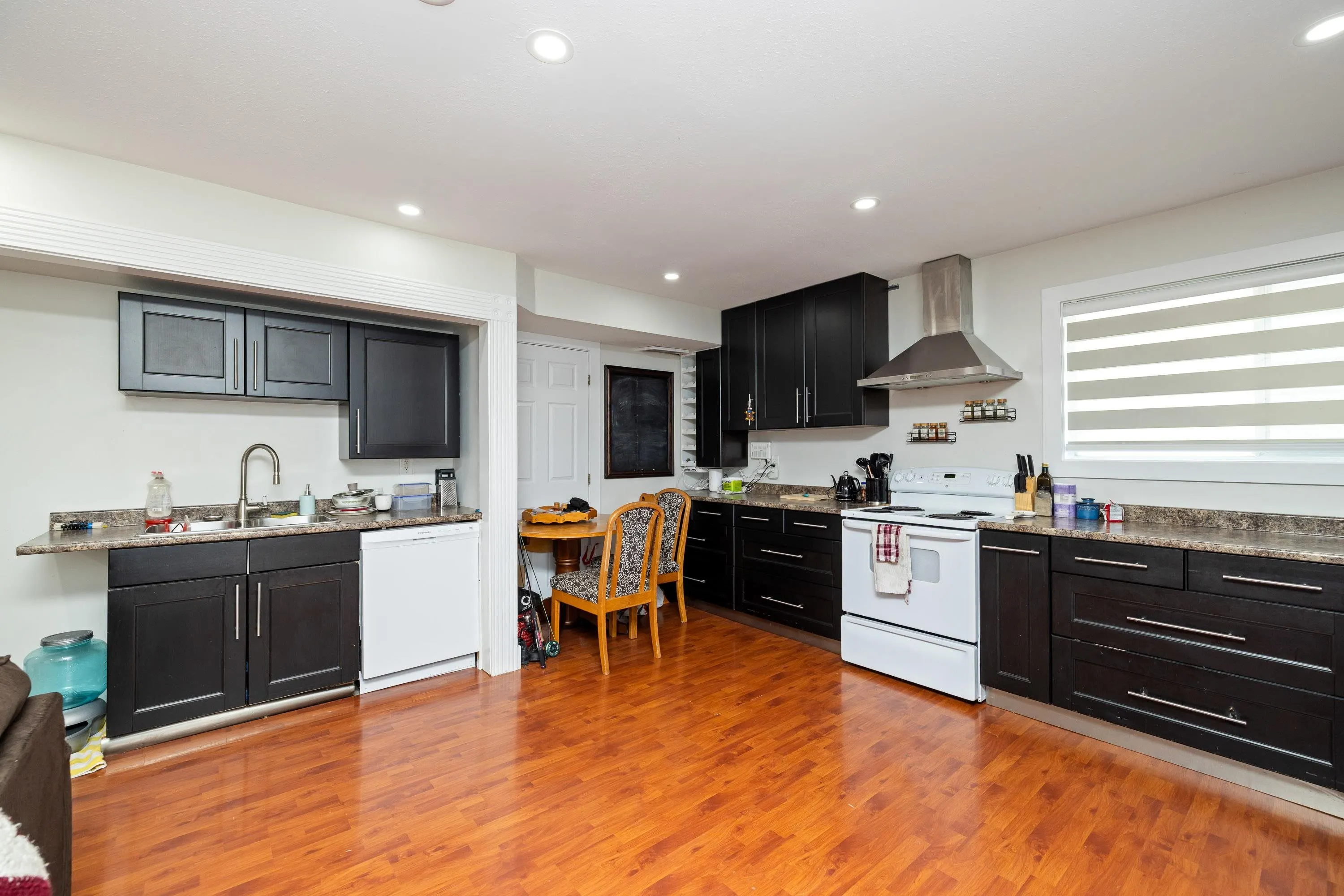 8475 Cade Barr Street