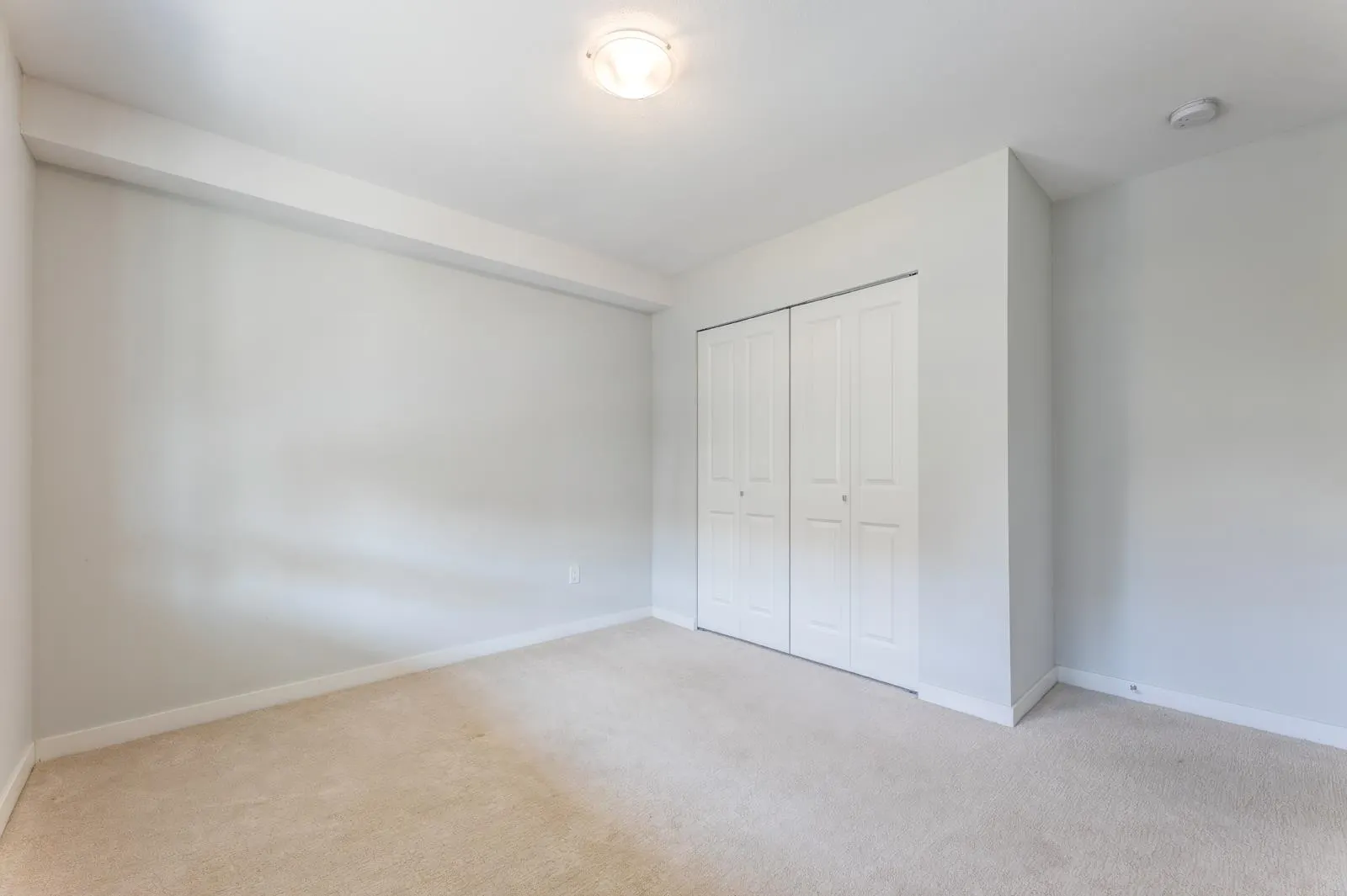 60 3500 Burke Village Promenade