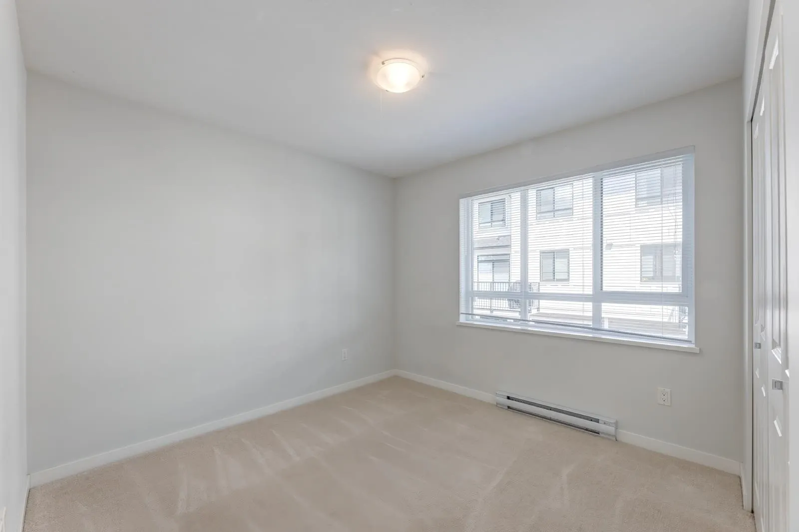 60 3500 Burke Village Promenade